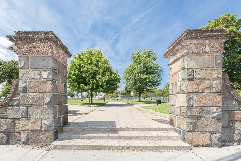 129 FRANKLIN ST Unit: B-2