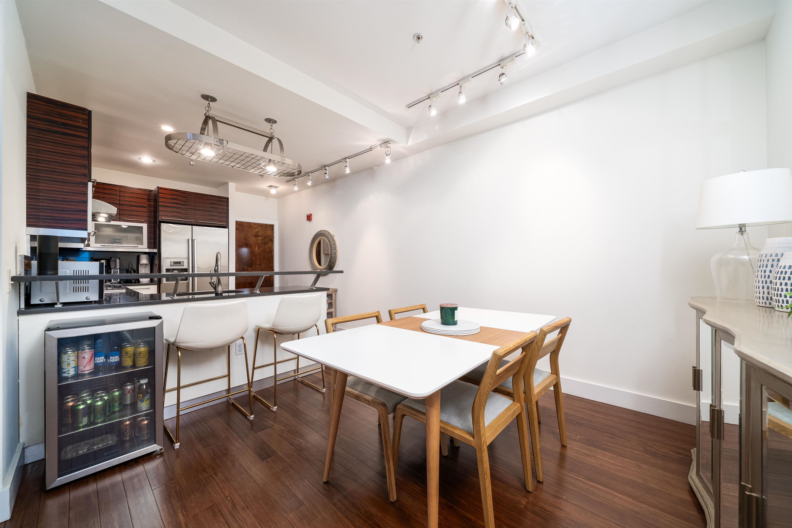 650 MONTGOMERY ST Unit: 304
