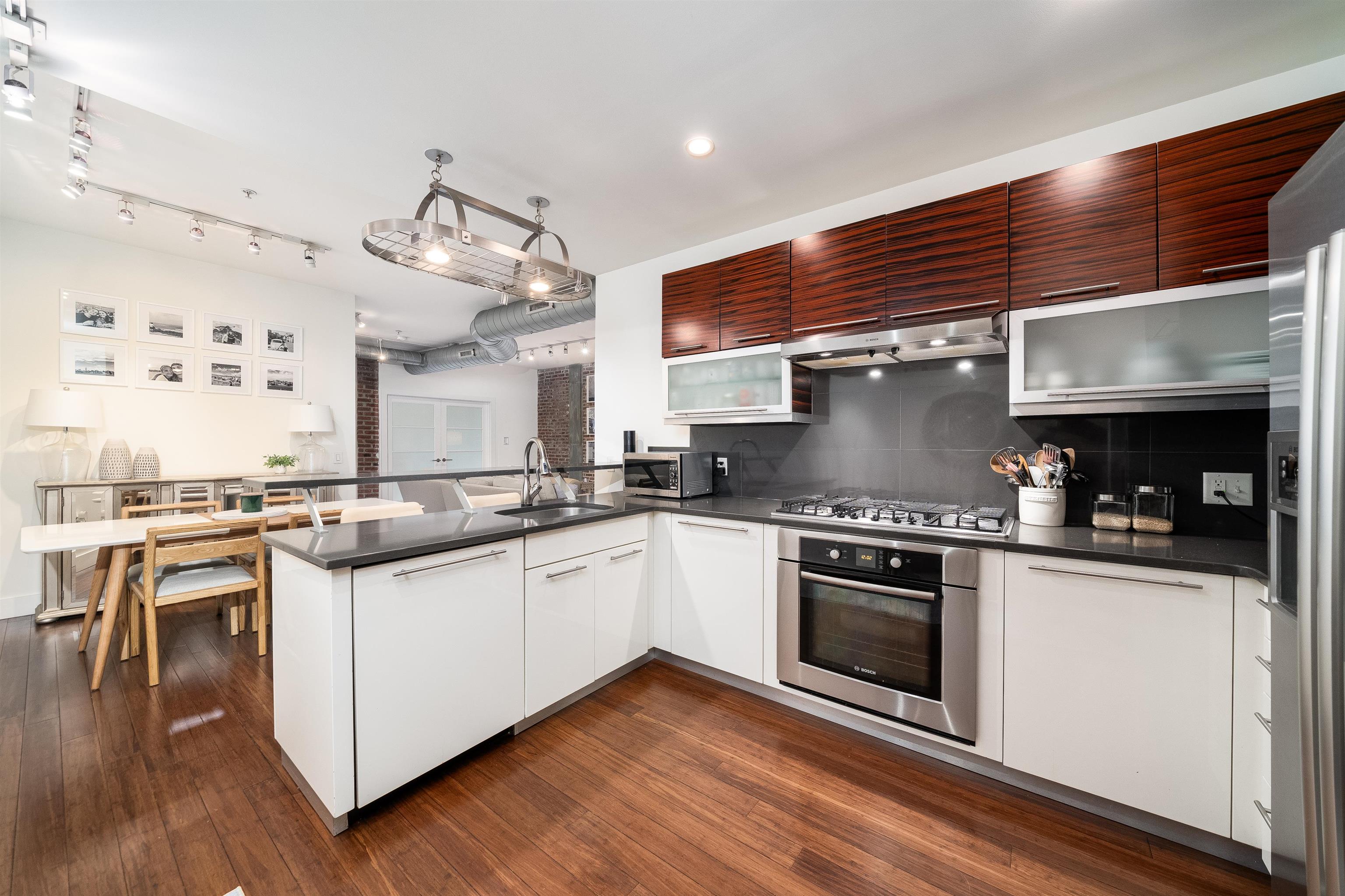 650 MONTGOMERY ST Unit: 304