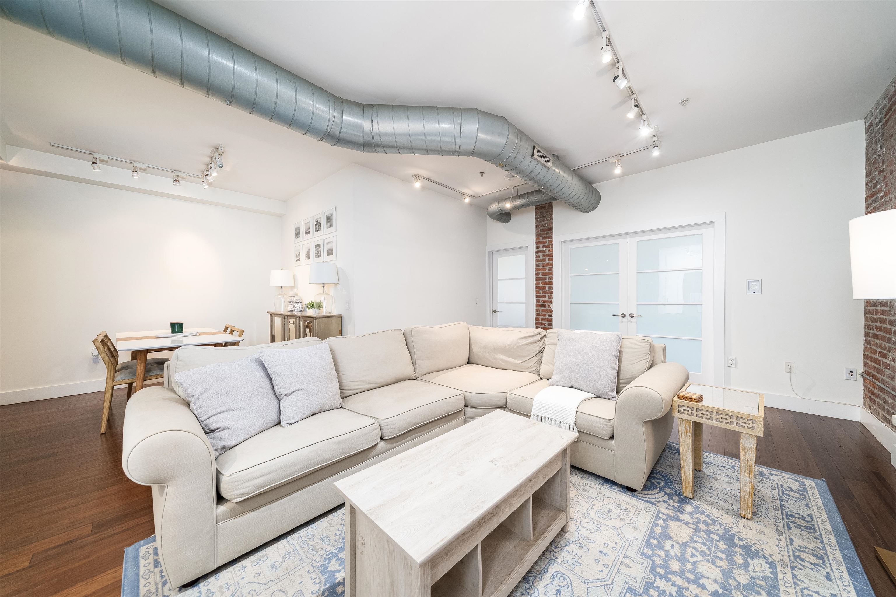 650 MONTGOMERY ST Unit: 304