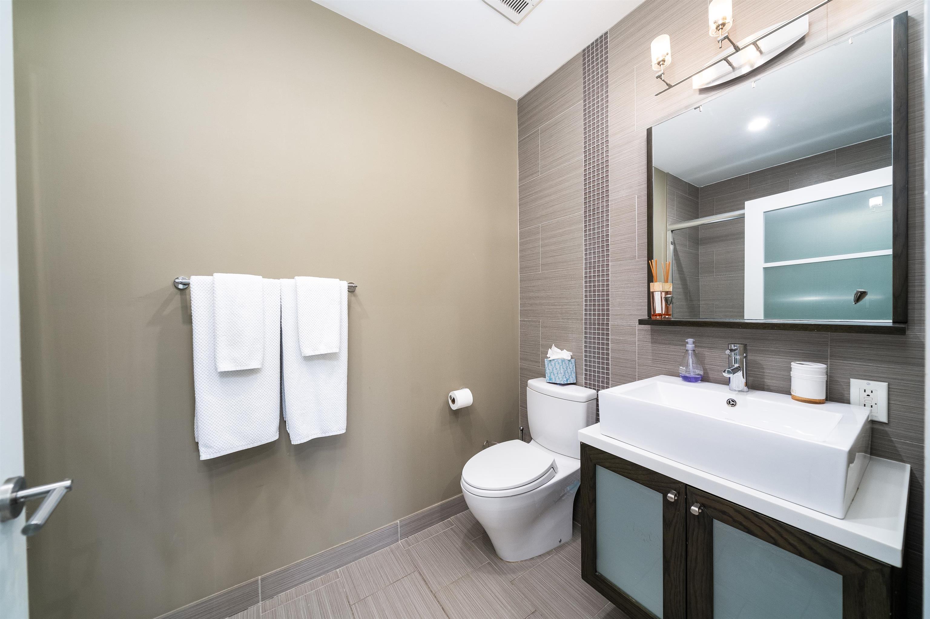 650 MONTGOMERY ST Unit: 304