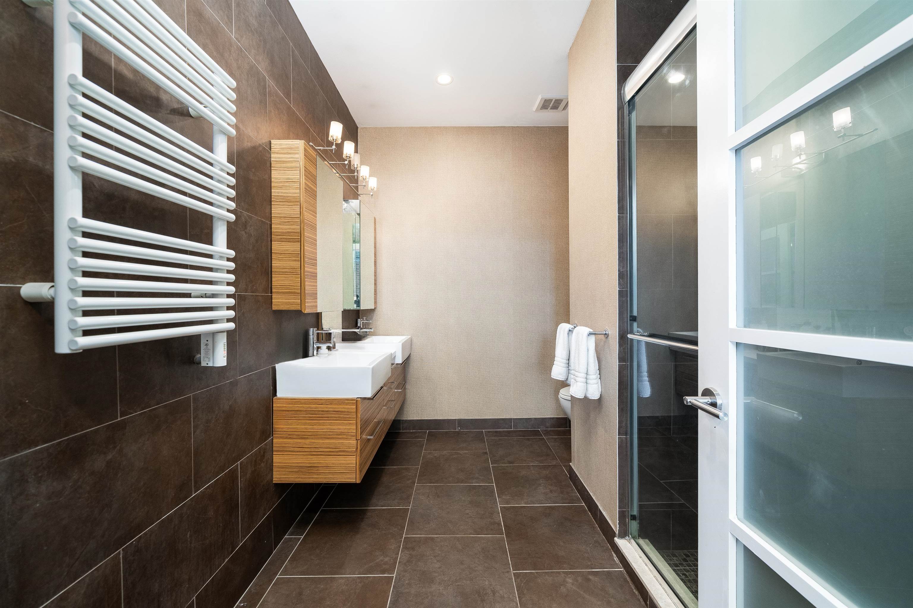 650 MONTGOMERY ST Unit: 304