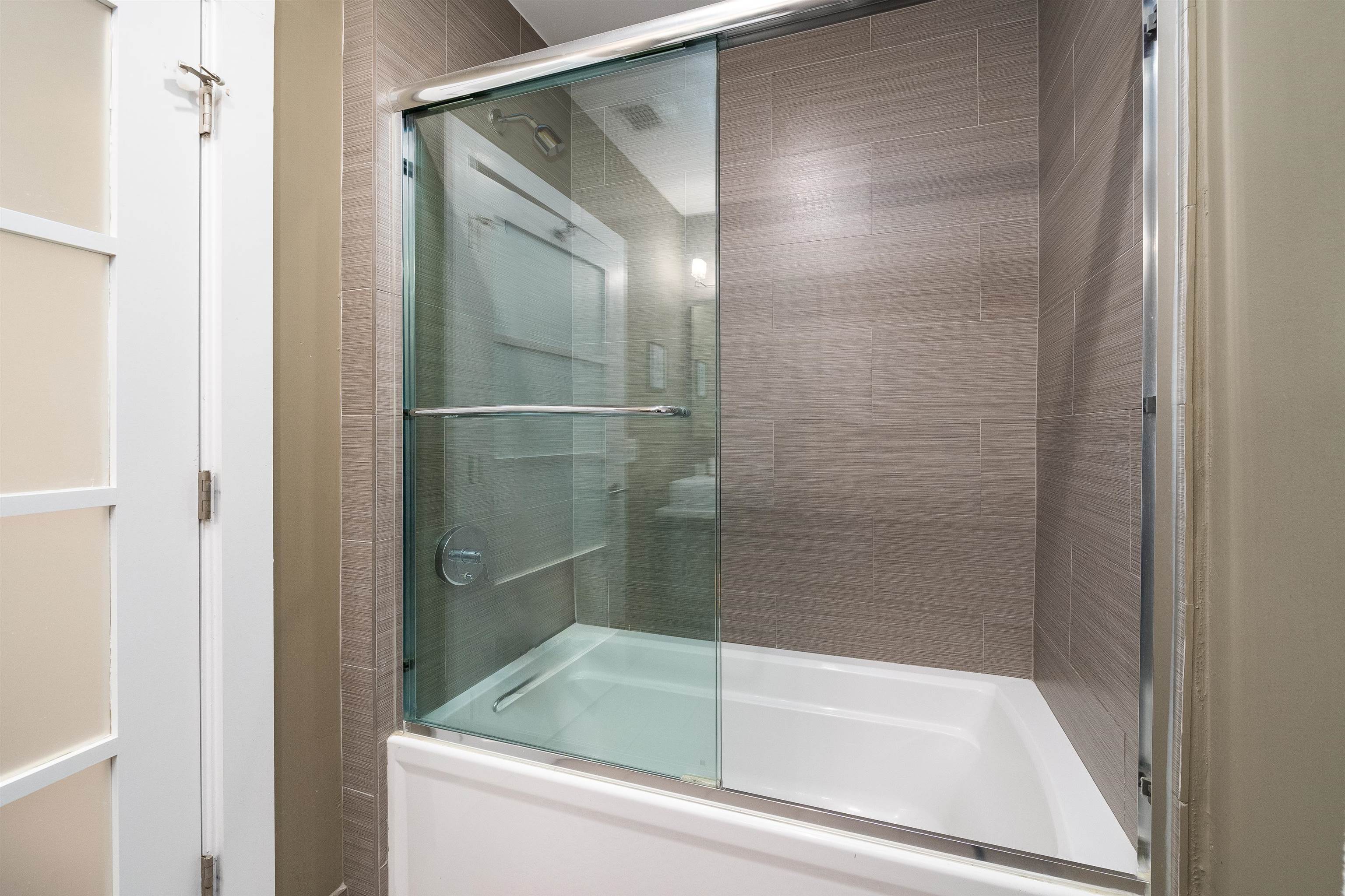 650 MONTGOMERY ST Unit: 304