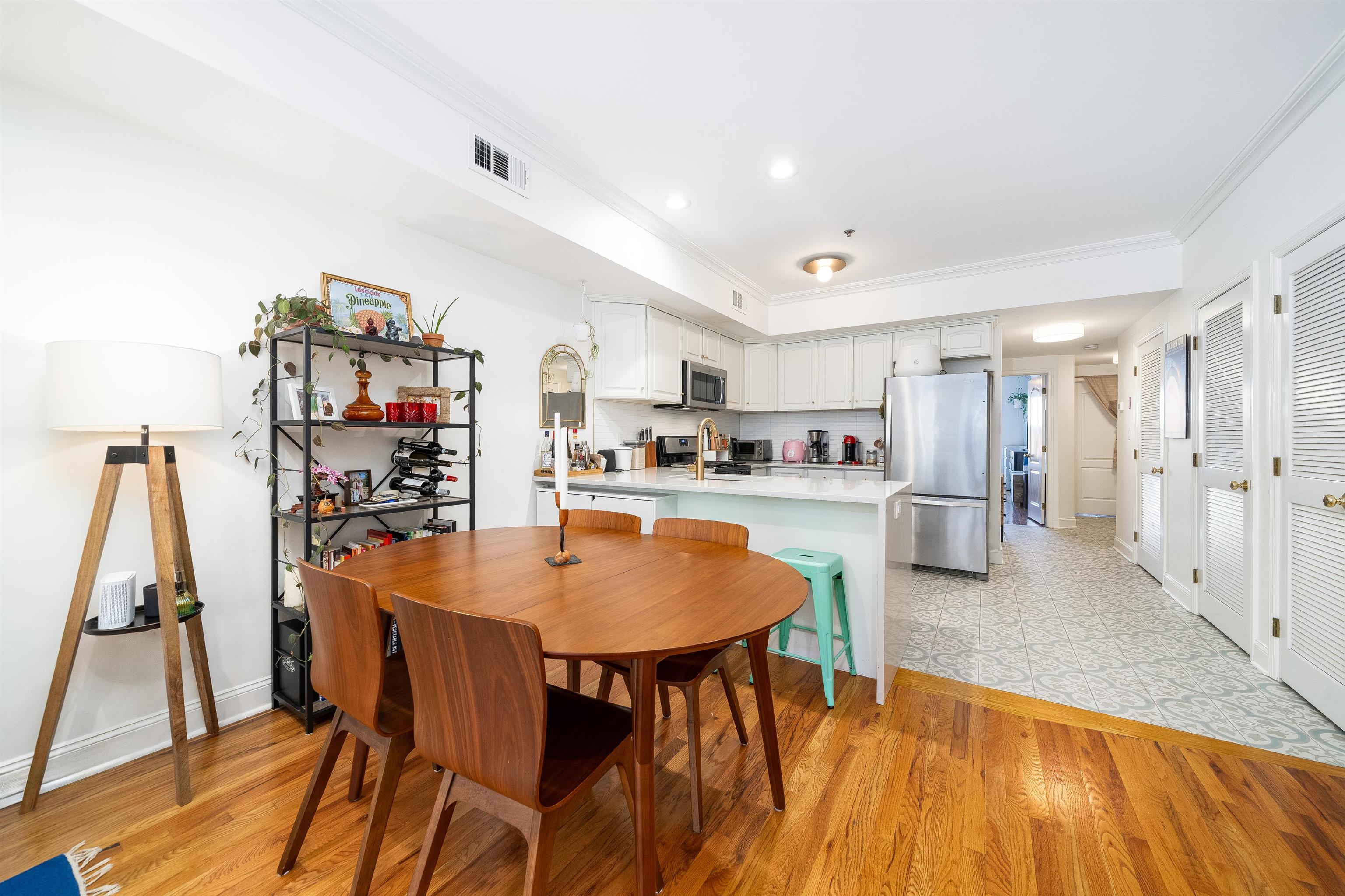 610 MONROE ST Unit: B