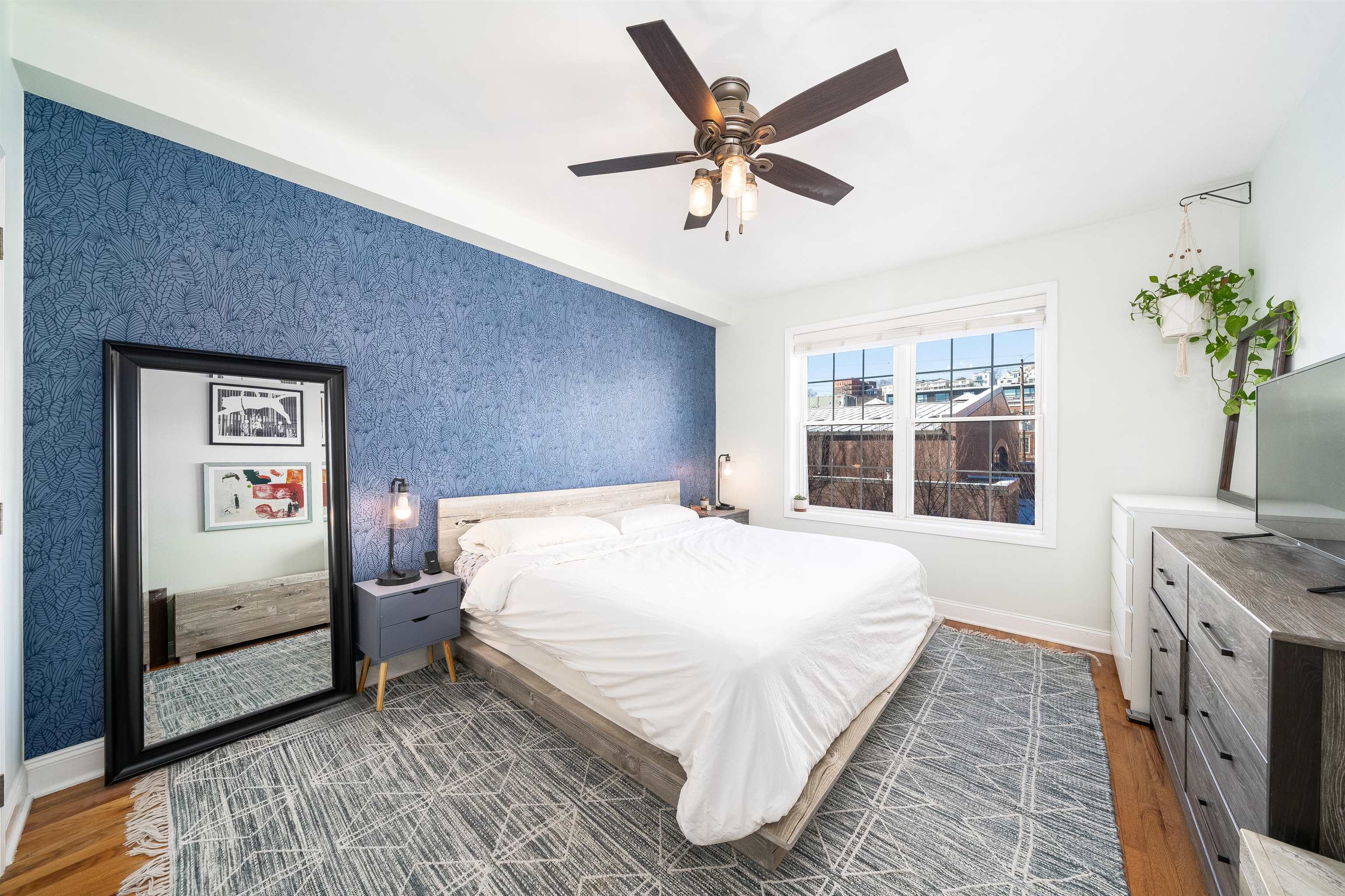 610 MONROE ST Unit: B