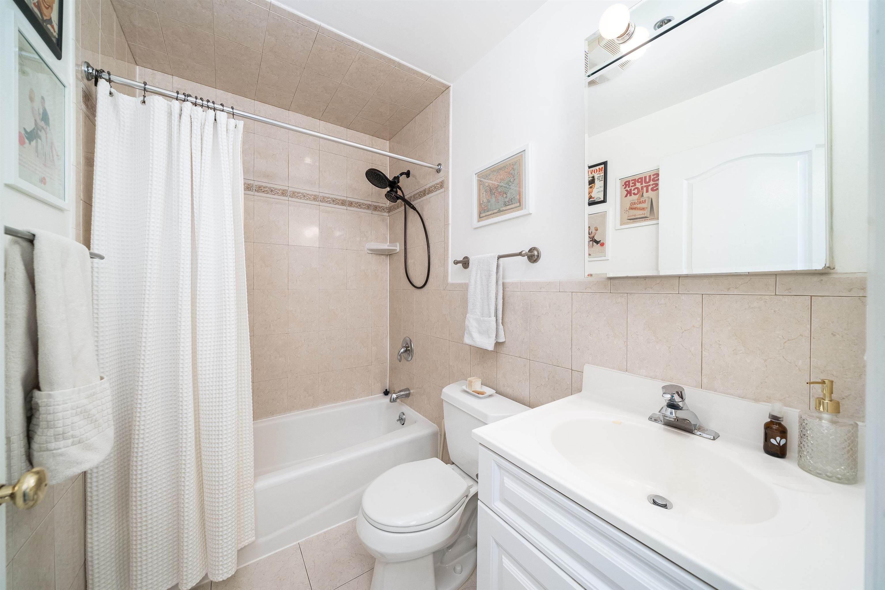 610 MONROE ST Unit: B