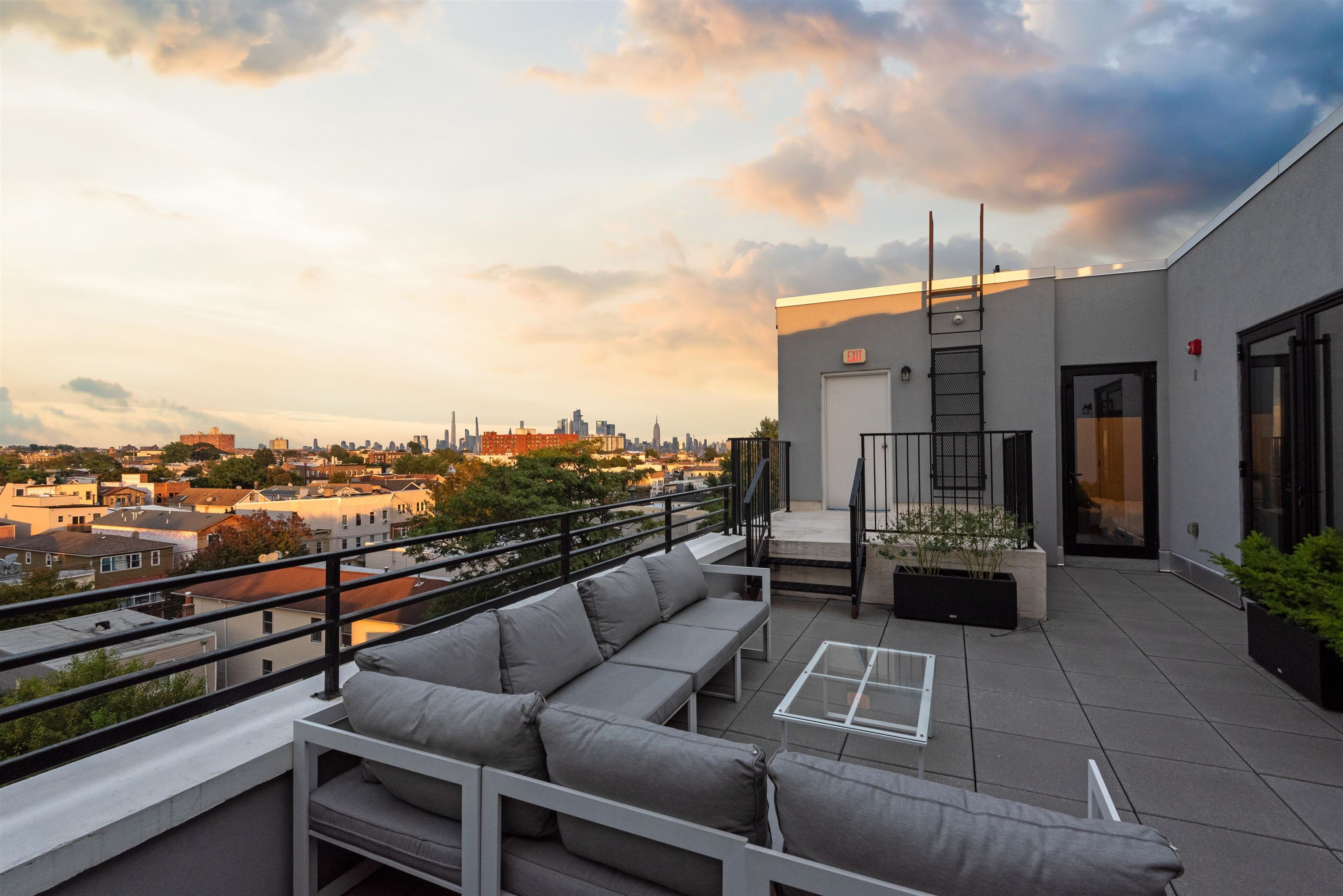 3464 KENNEDY BLVD Unit: PH1