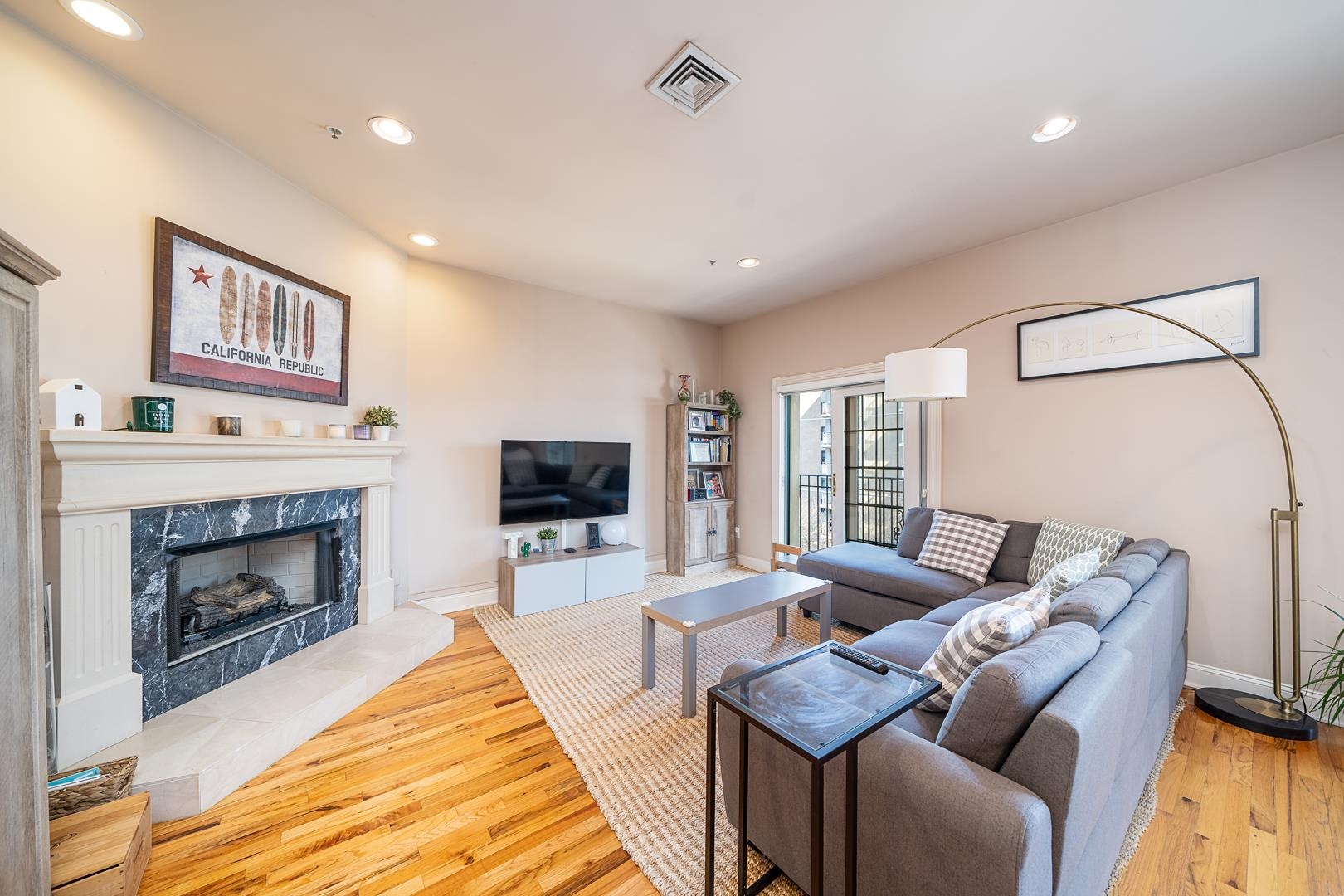 210 JACKSON ST Unit: 5