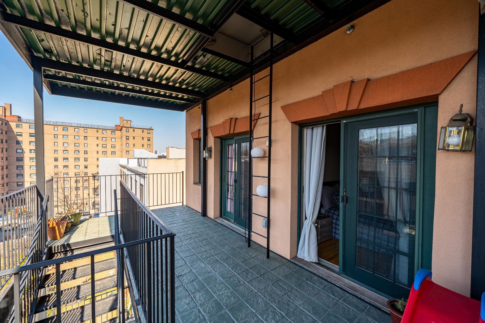 210 JACKSON ST Unit: 5