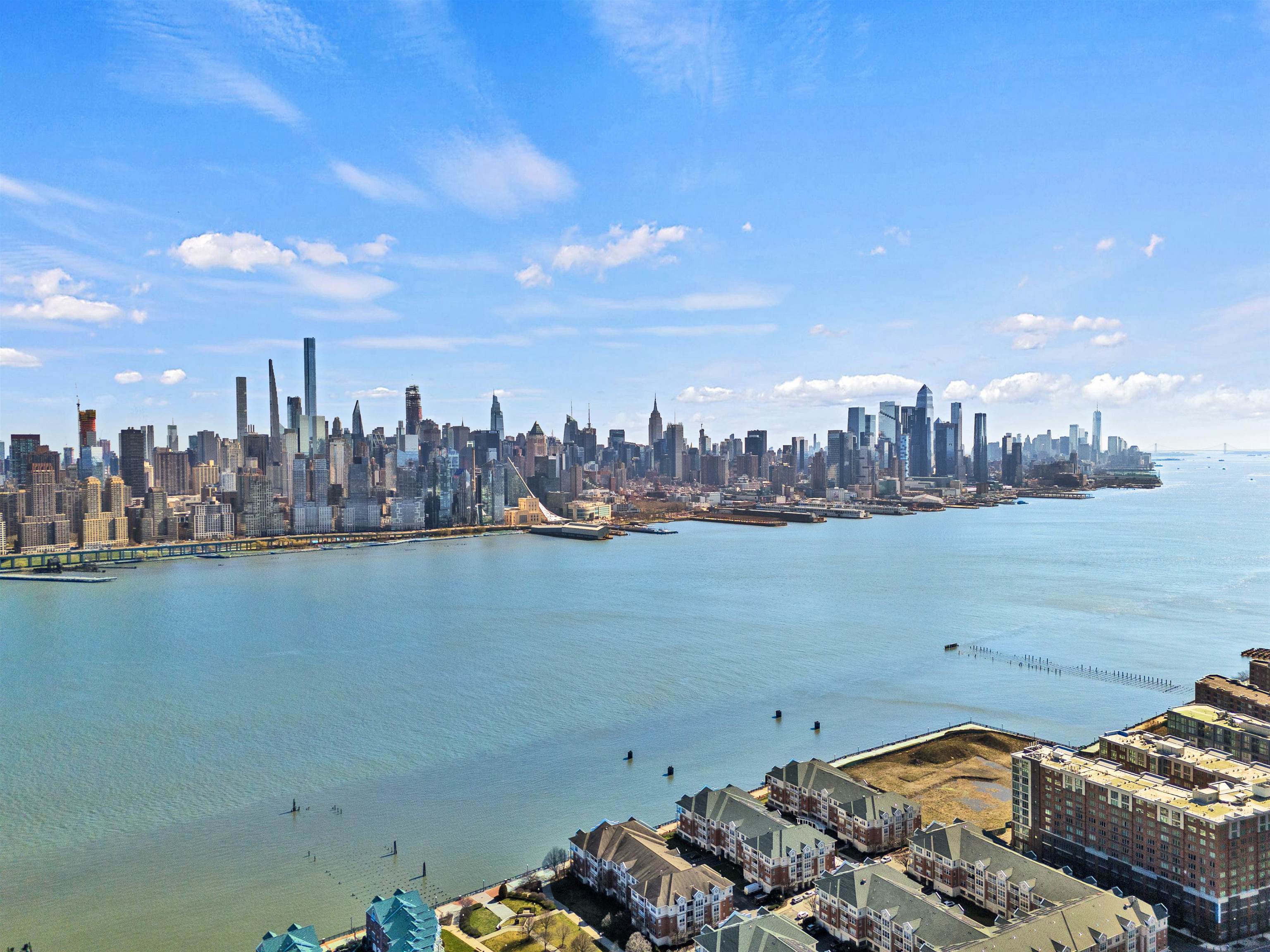 6515 BLVD EAST Unit: 4P