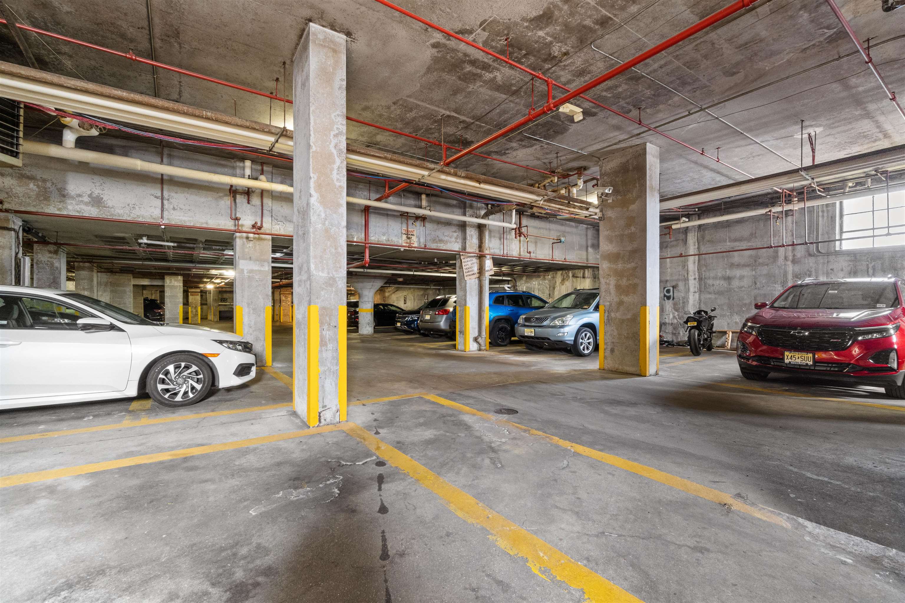 6515 BLVD EAST Unit: 4P