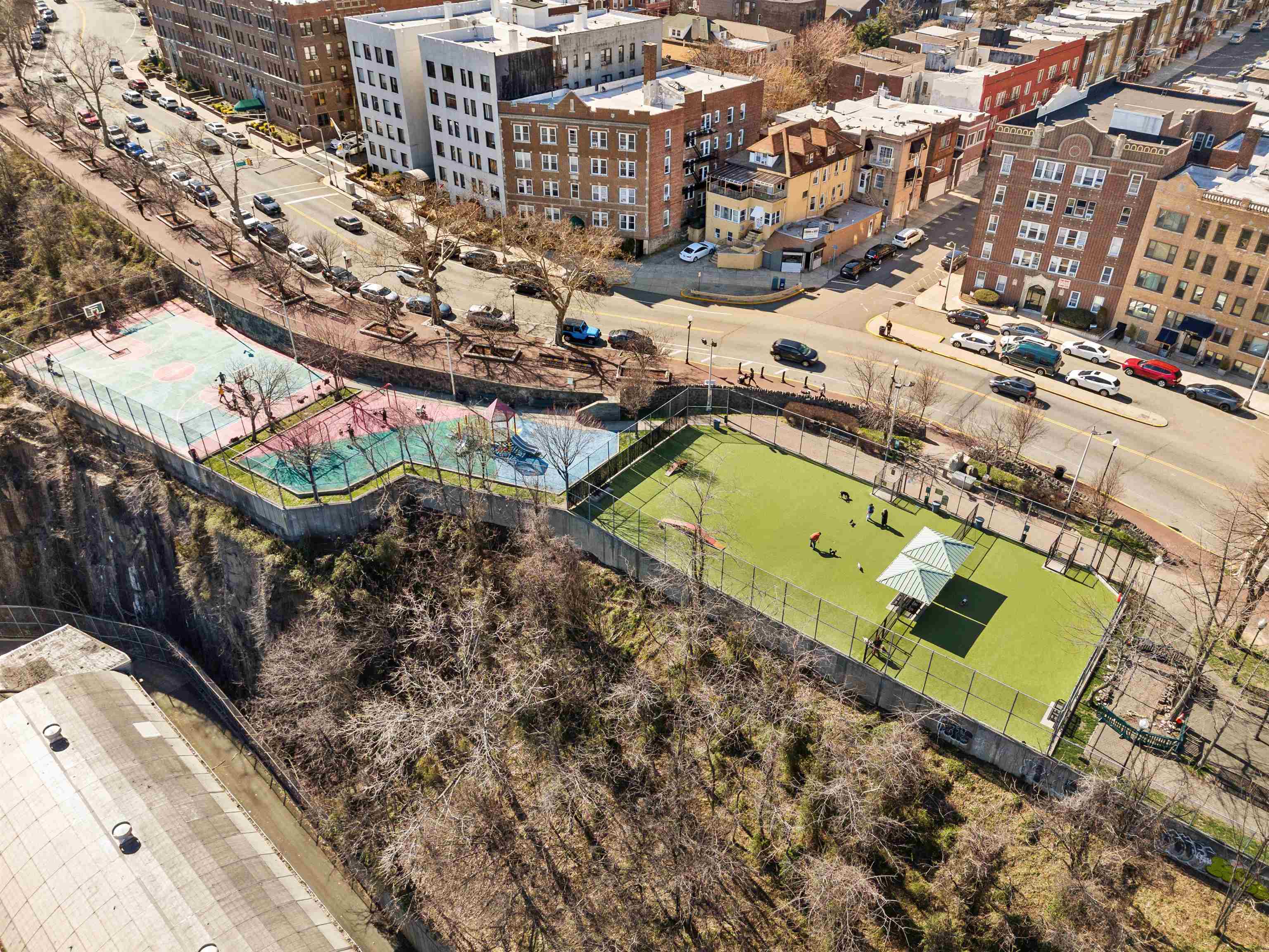 6515 BLVD EAST Unit: 4P