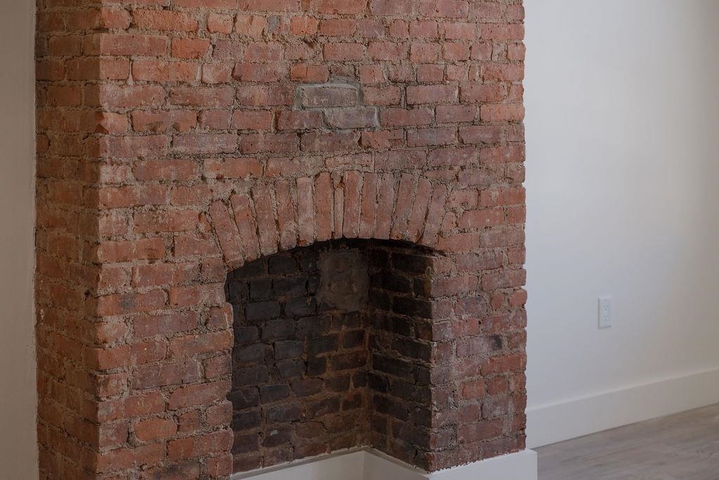 370 CENTRAL AVE Unit: 2R