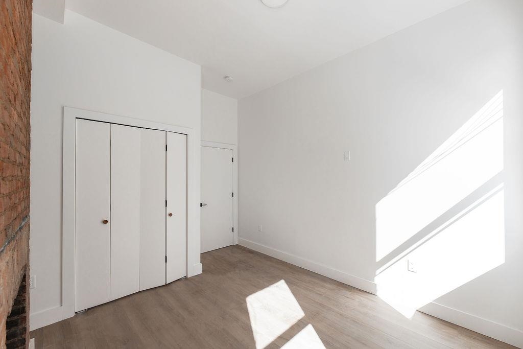 370 CENTRAL AVE Unit: 2R