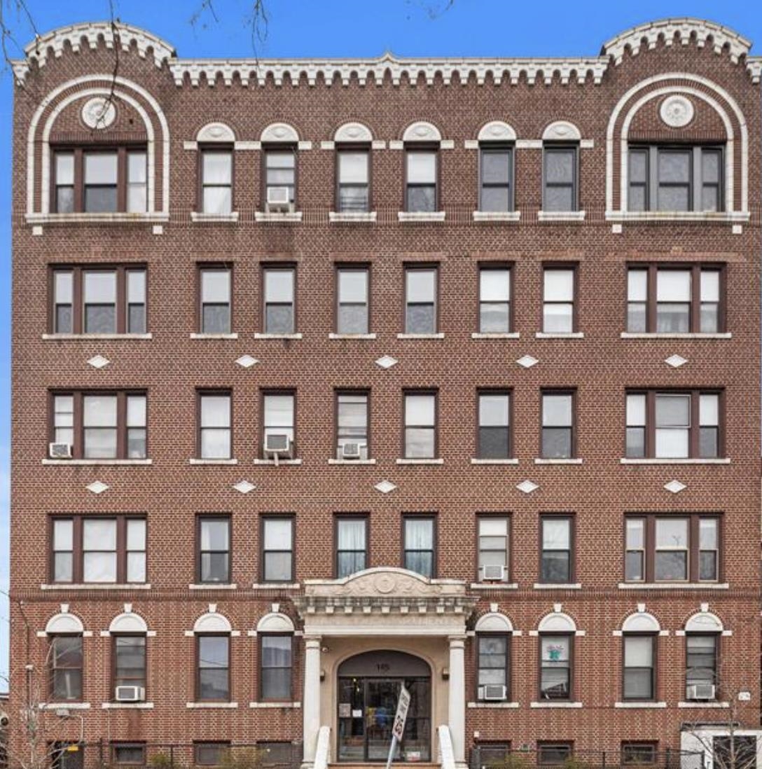 145 HARRISON AVE Unit: 205