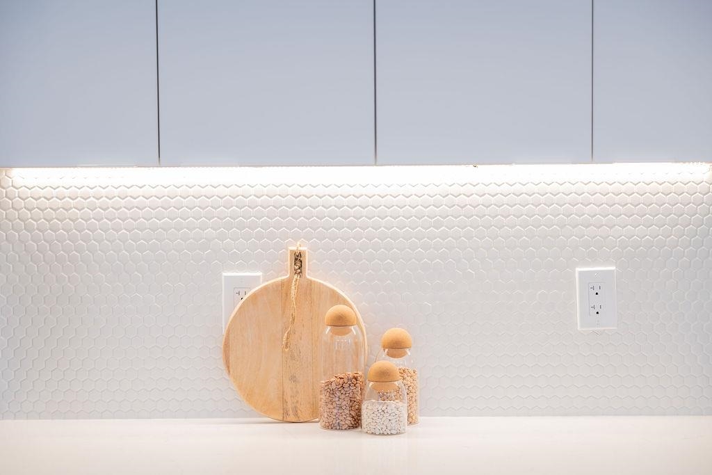 103 JEWETT AVE Unit: 2