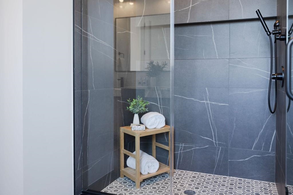 103 JEWETT AVE Unit: 2