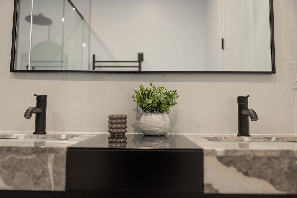 103 JEWETT AVE Unit: 2