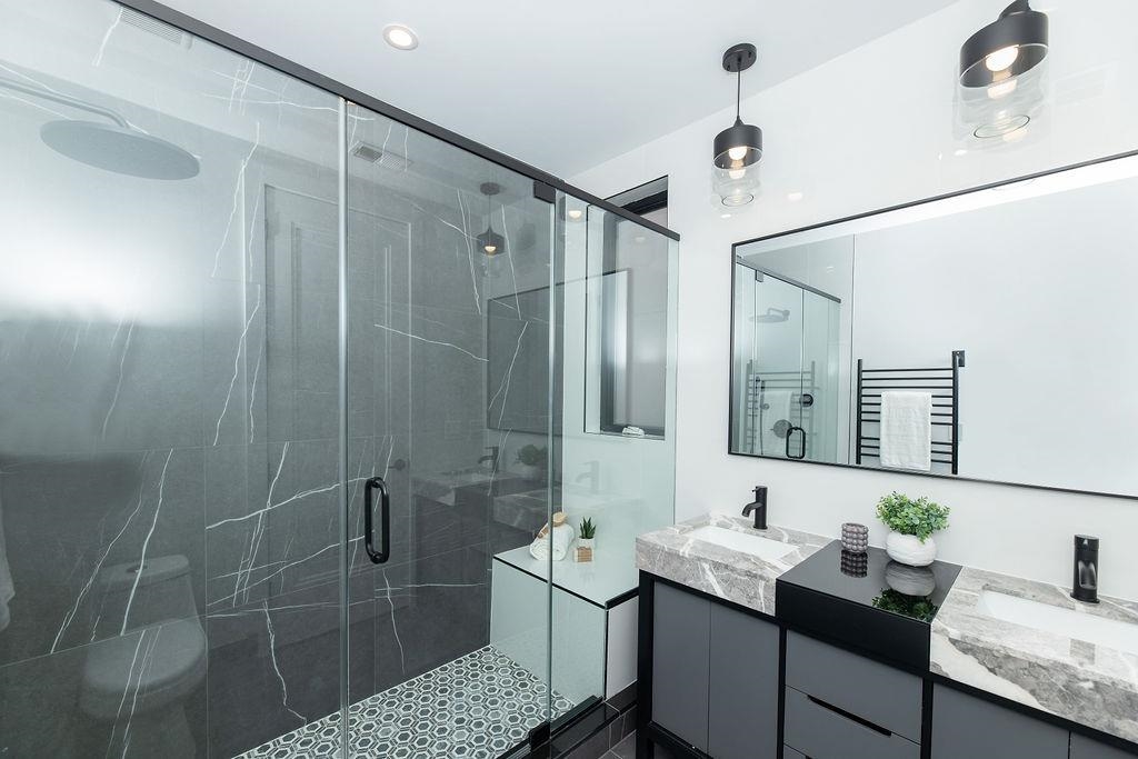 103 JEWETT AVE Unit: 2