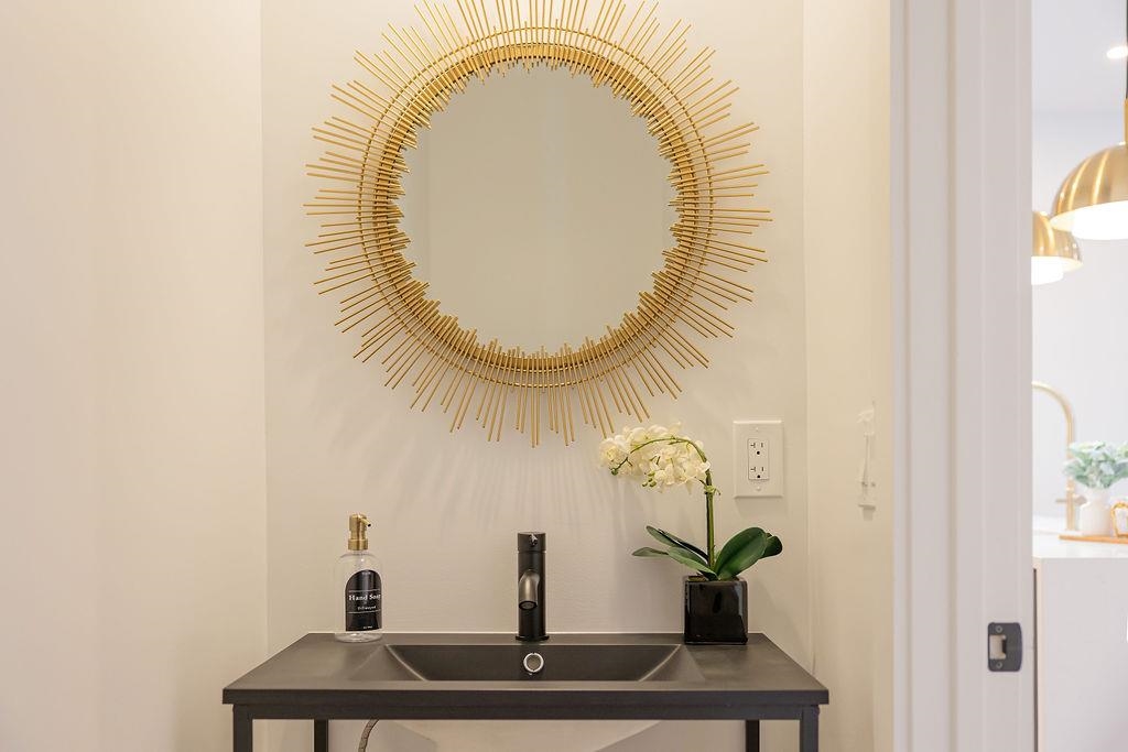 103 JEWETT AVE Unit: 2