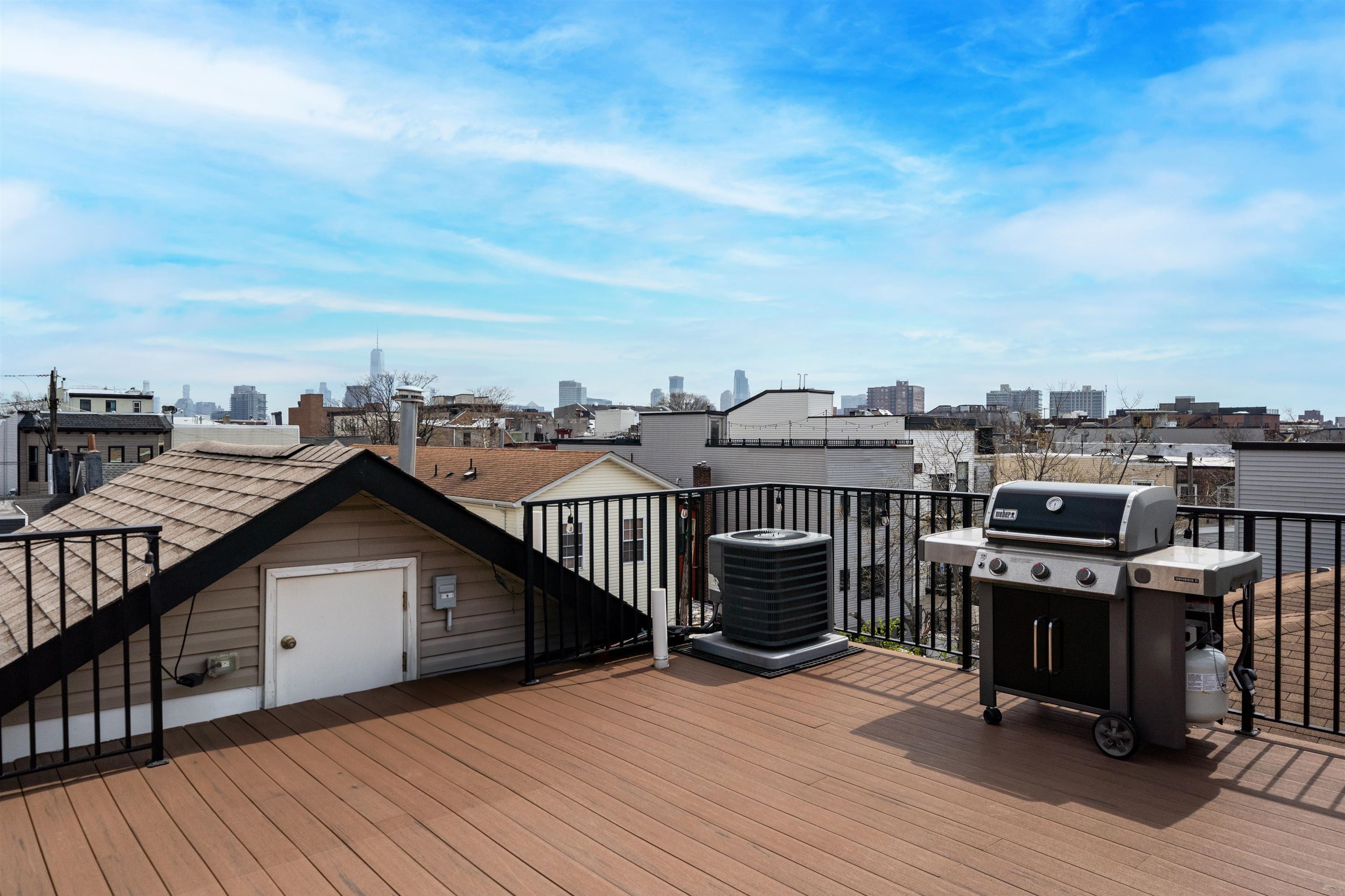 112 WEBSTER AVE Unit: 2