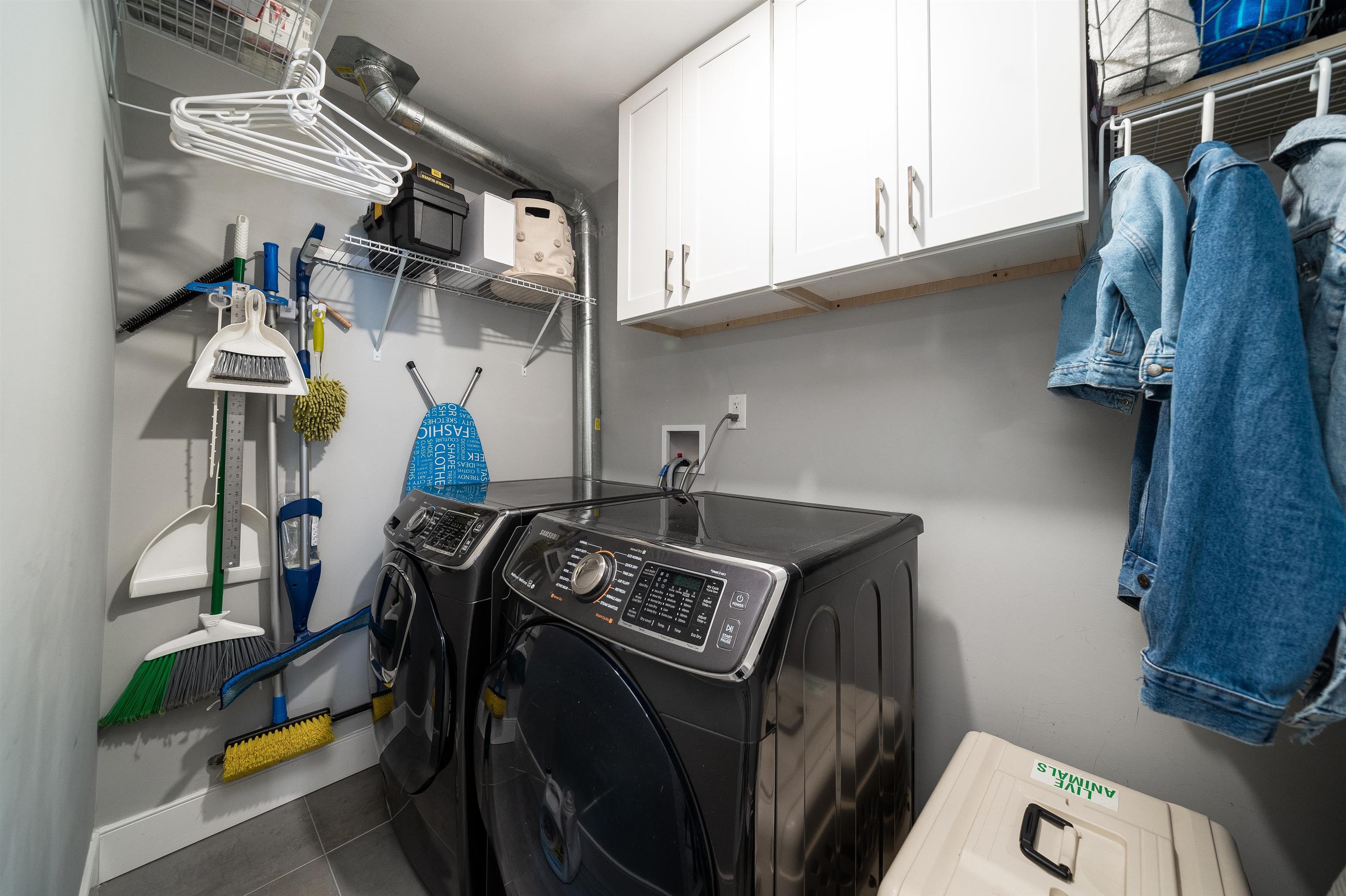 112 WEBSTER AVE Unit: 2