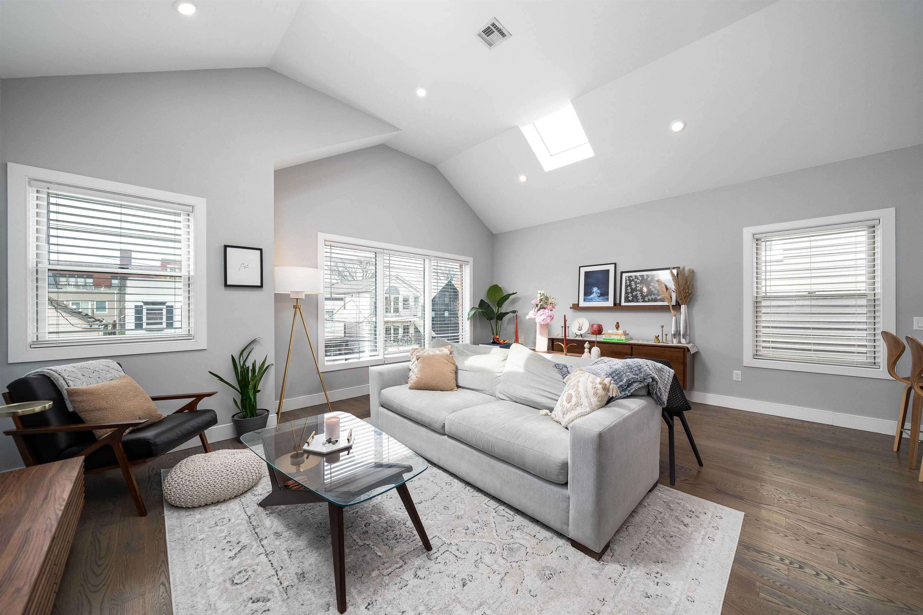 112 WEBSTER AVE Unit: 2