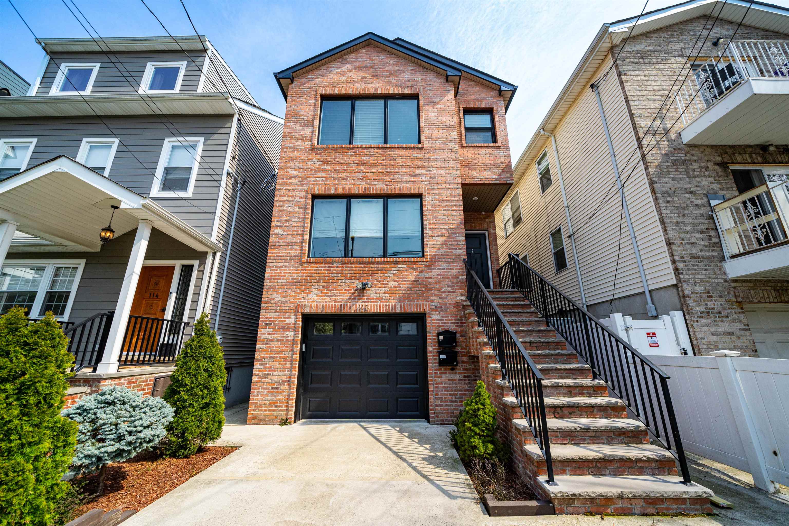 112 WEBSTER AVE Unit: 2