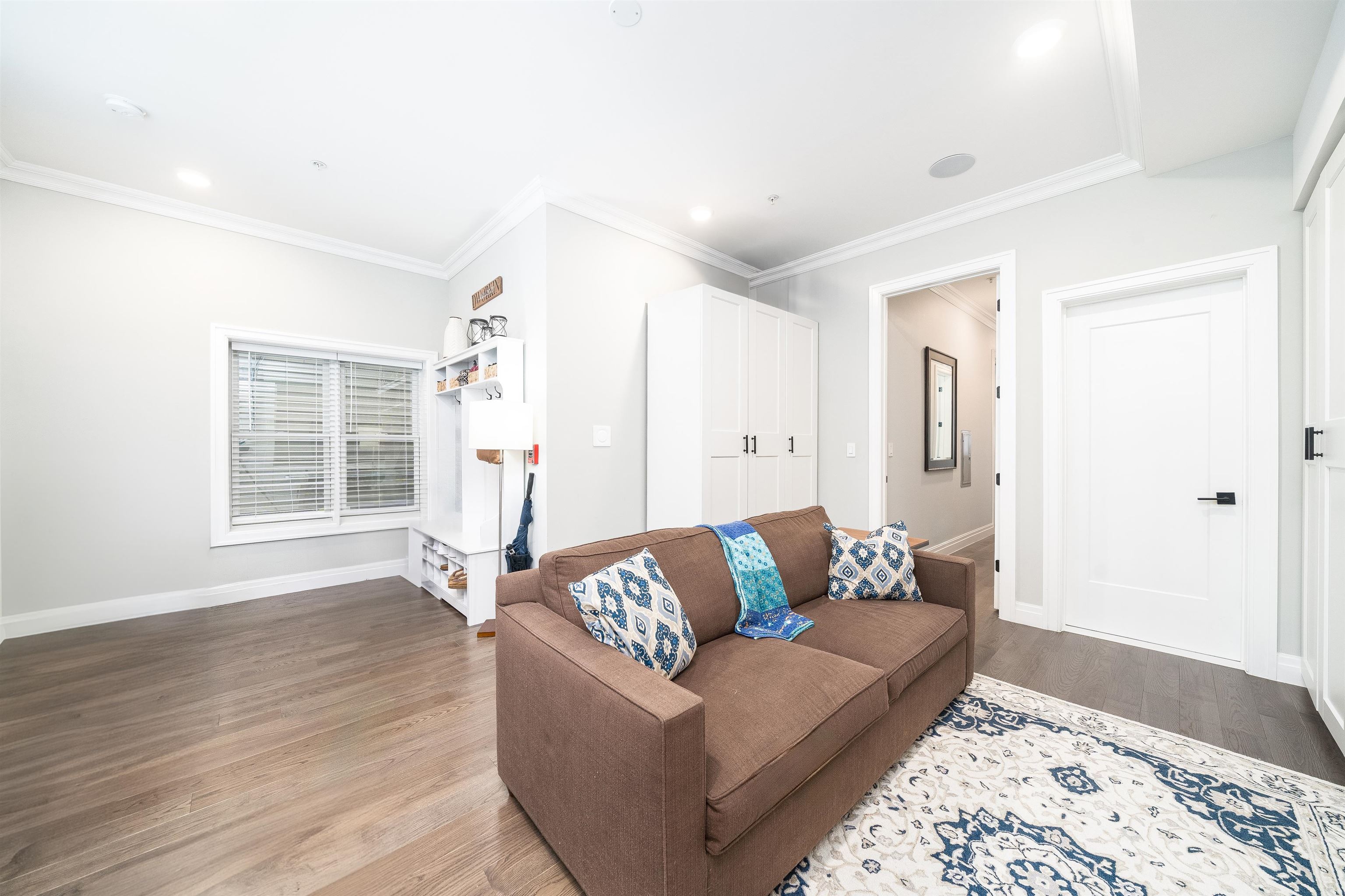 366 NEW YORK AVE Unit: 1