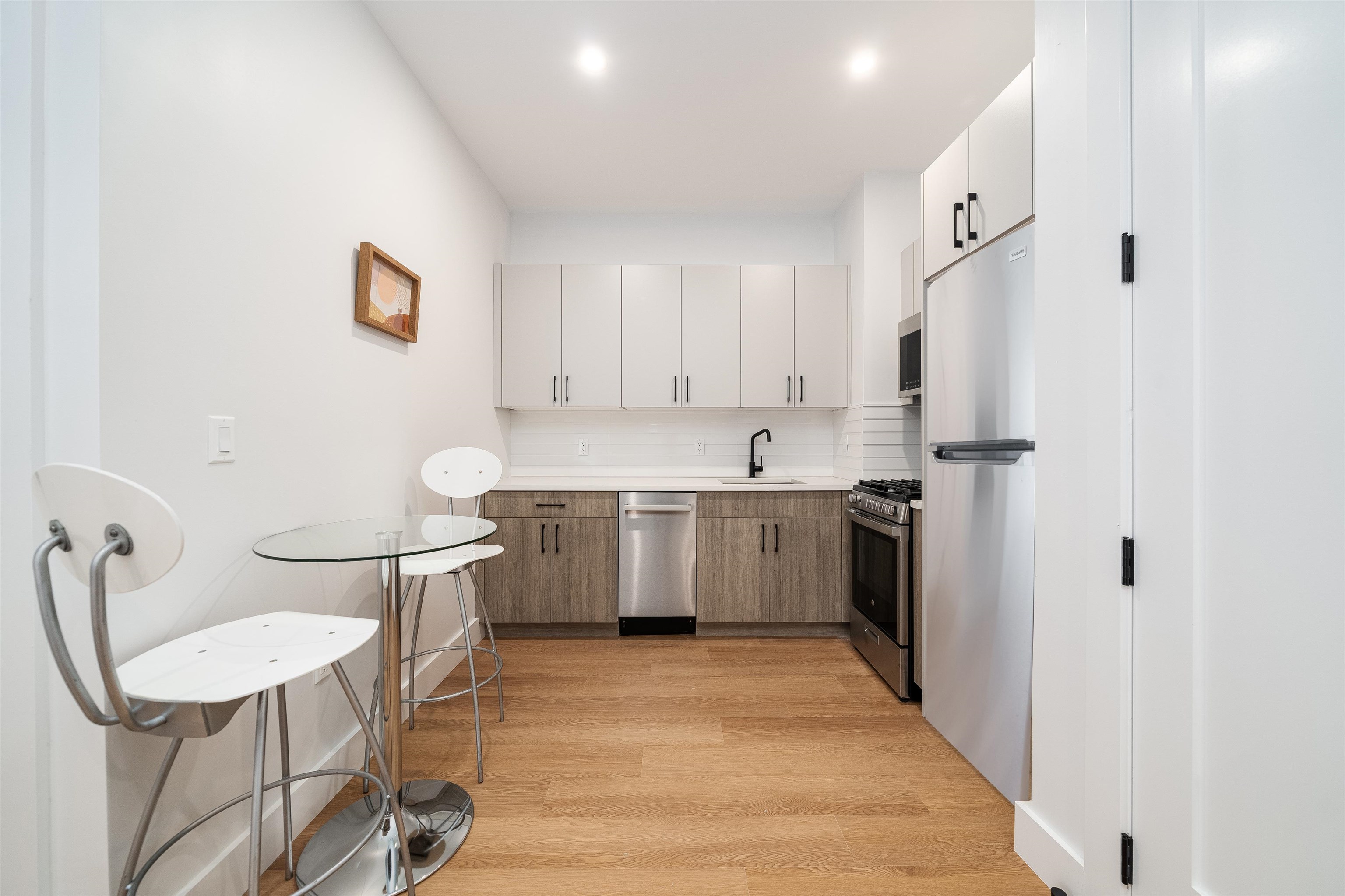 545 MARTIN LUTHER KING JR DR Unit: 208