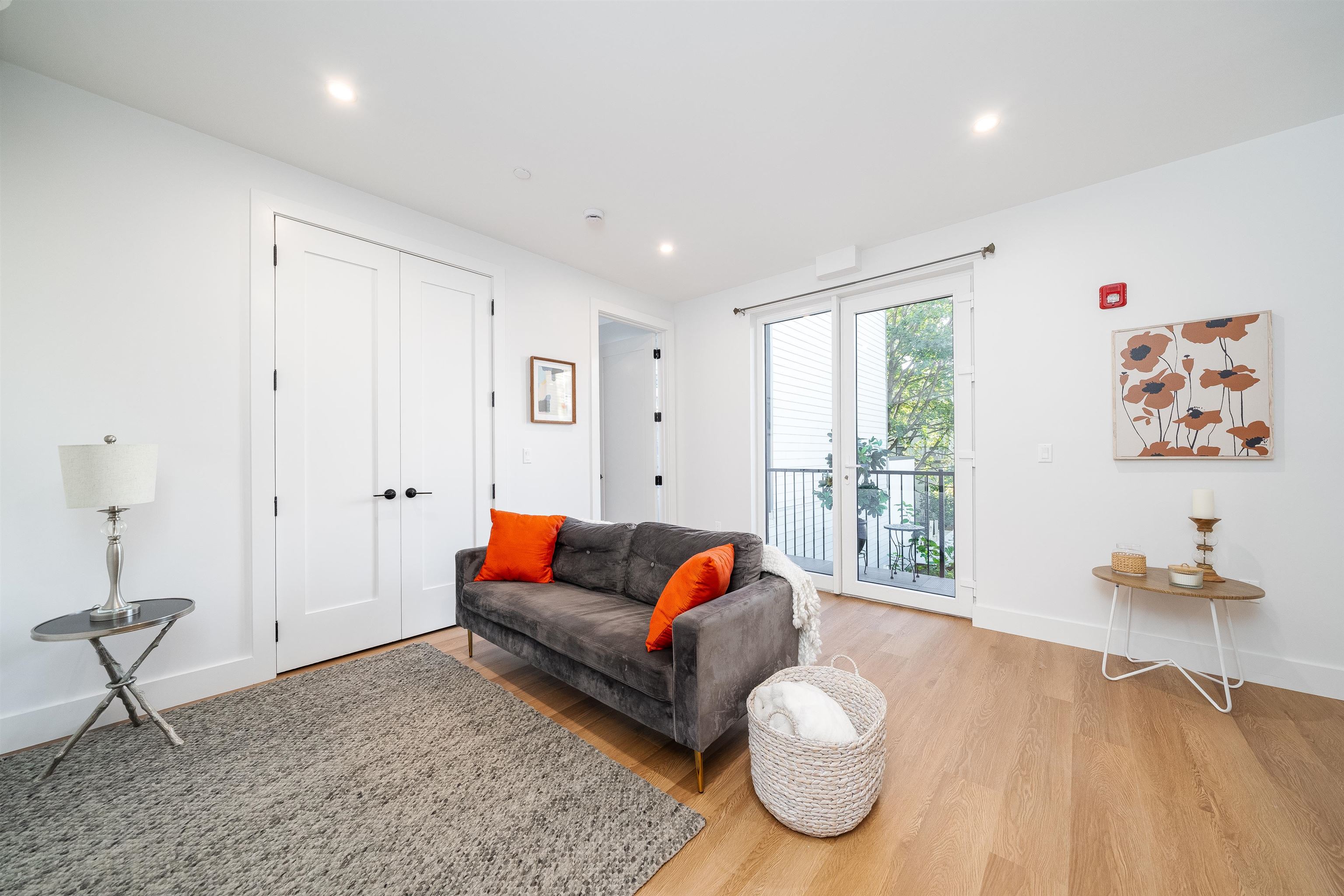 545 MARTIN LUTHER KING JR DR Unit: 208