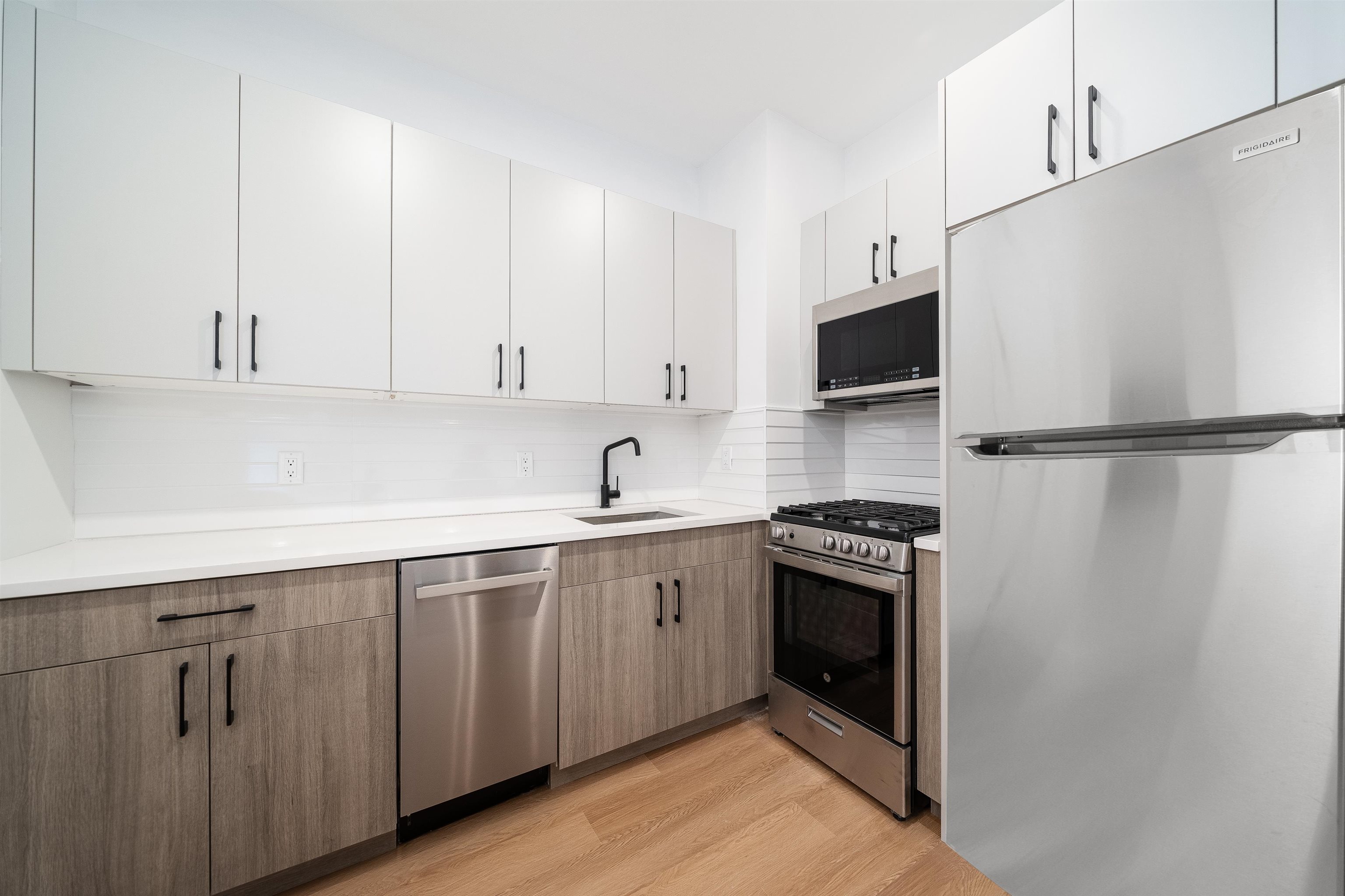 545 MARTIN LUTHER KING JR DR Unit: 208