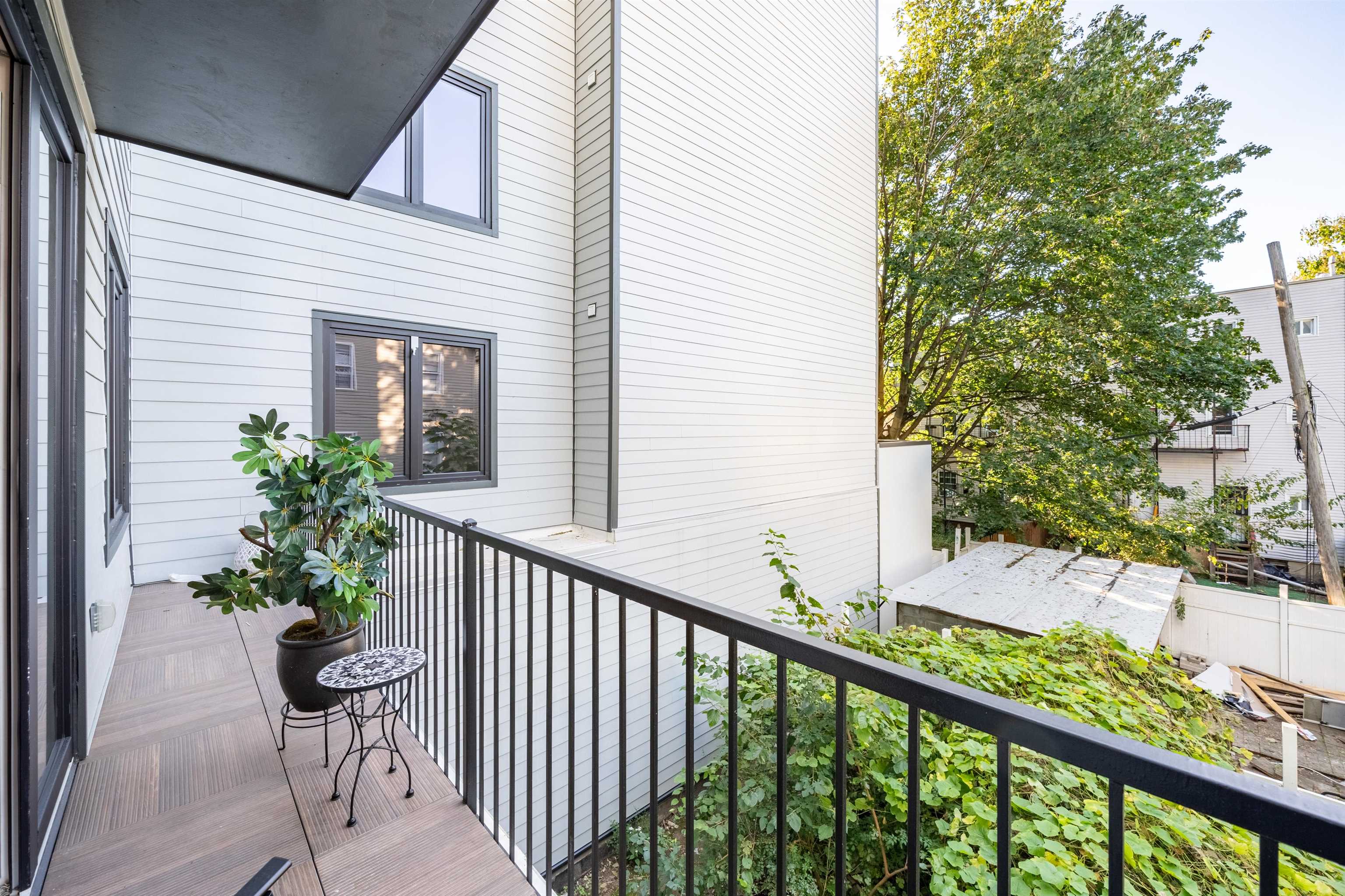 545 MARTIN LUTHER KING JR DR Unit: 208