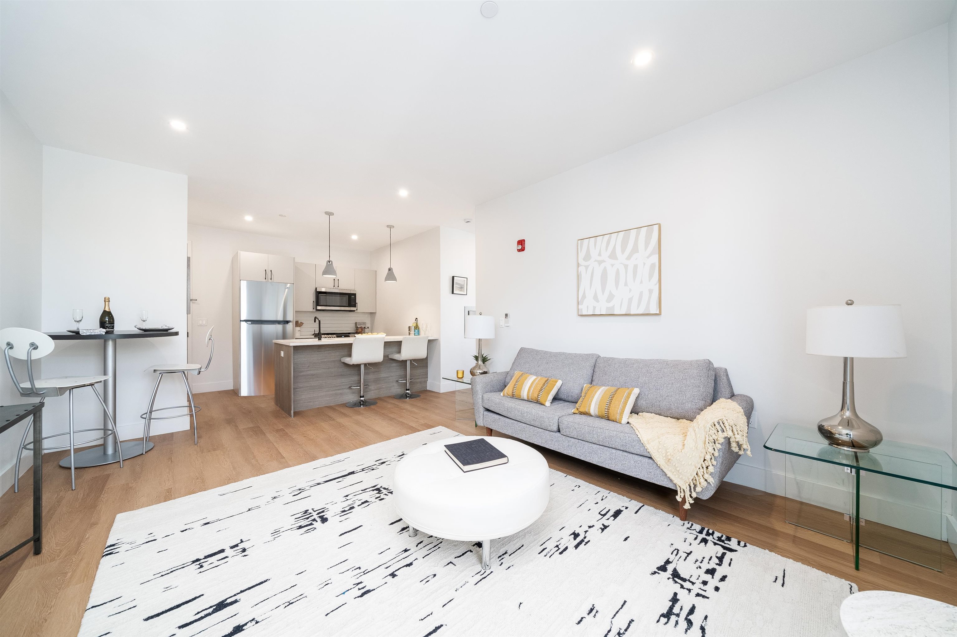 545 MARTIN LUTHER KING JR DR Unit: 401