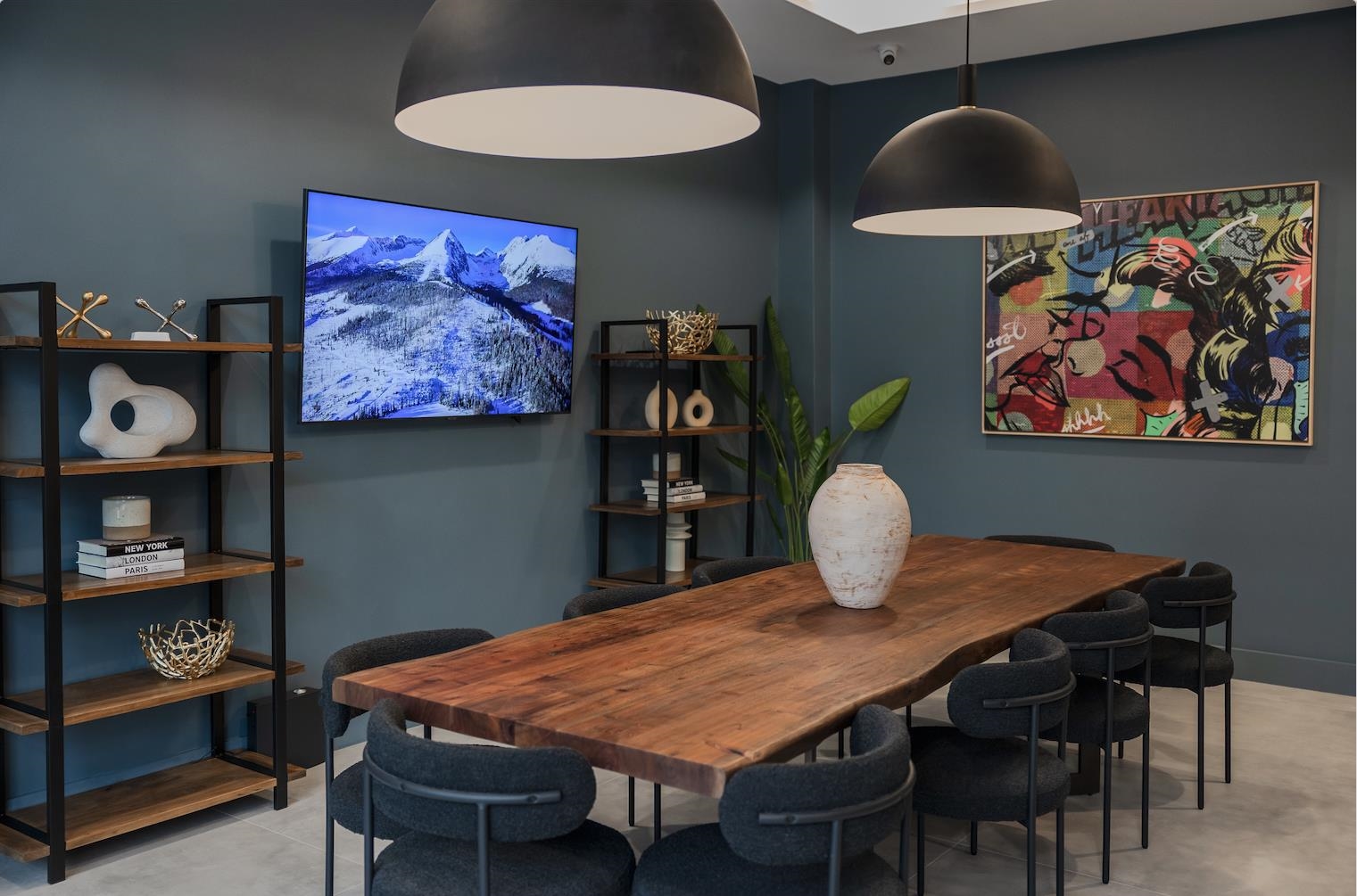 545 MARTIN LUTHER KING JR DR Unit: 401