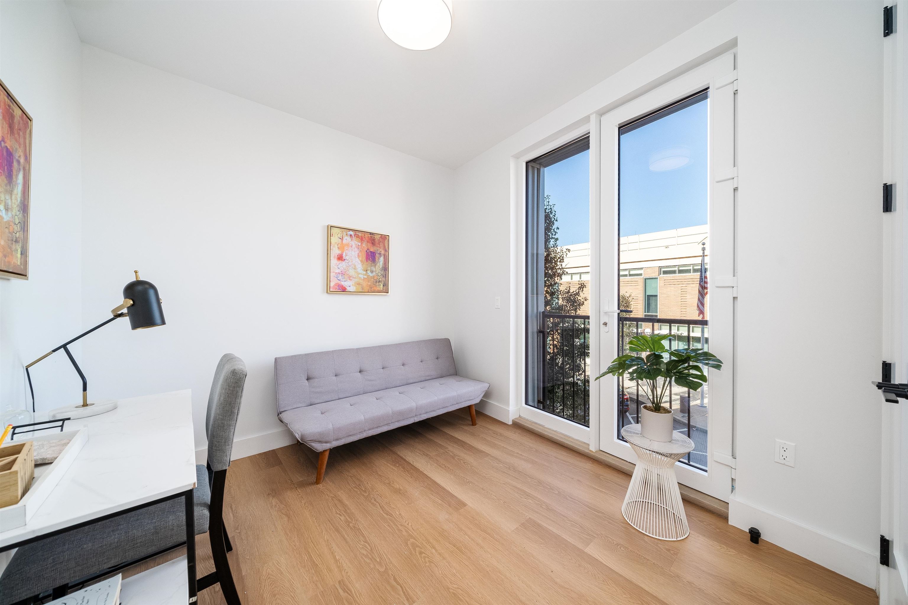 545 MARTIN LUTHER KING JR DR Unit: 401