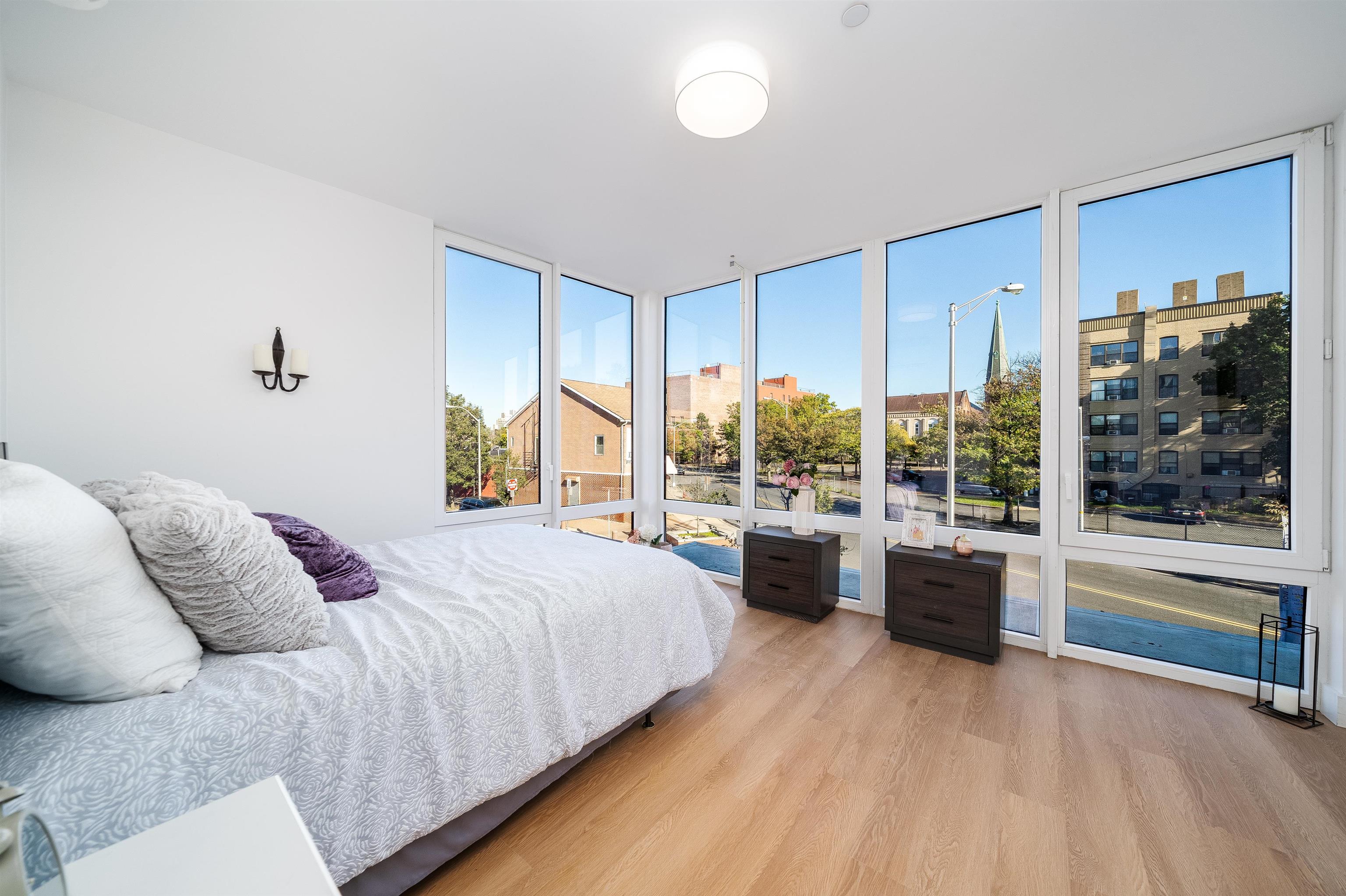 545 MARTIN LUTHER KING JR DR Unit: 401