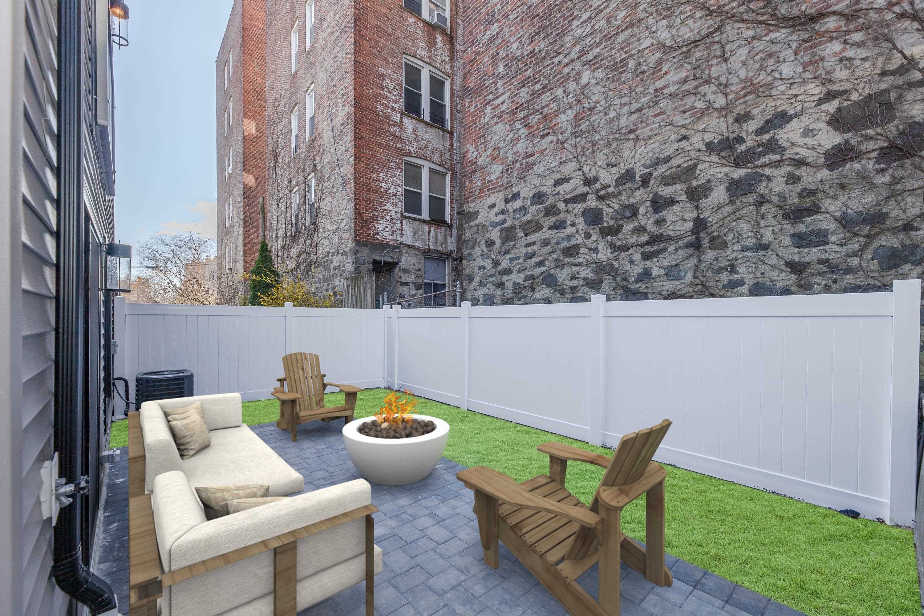 103 JEWETT AVE Unit: 1