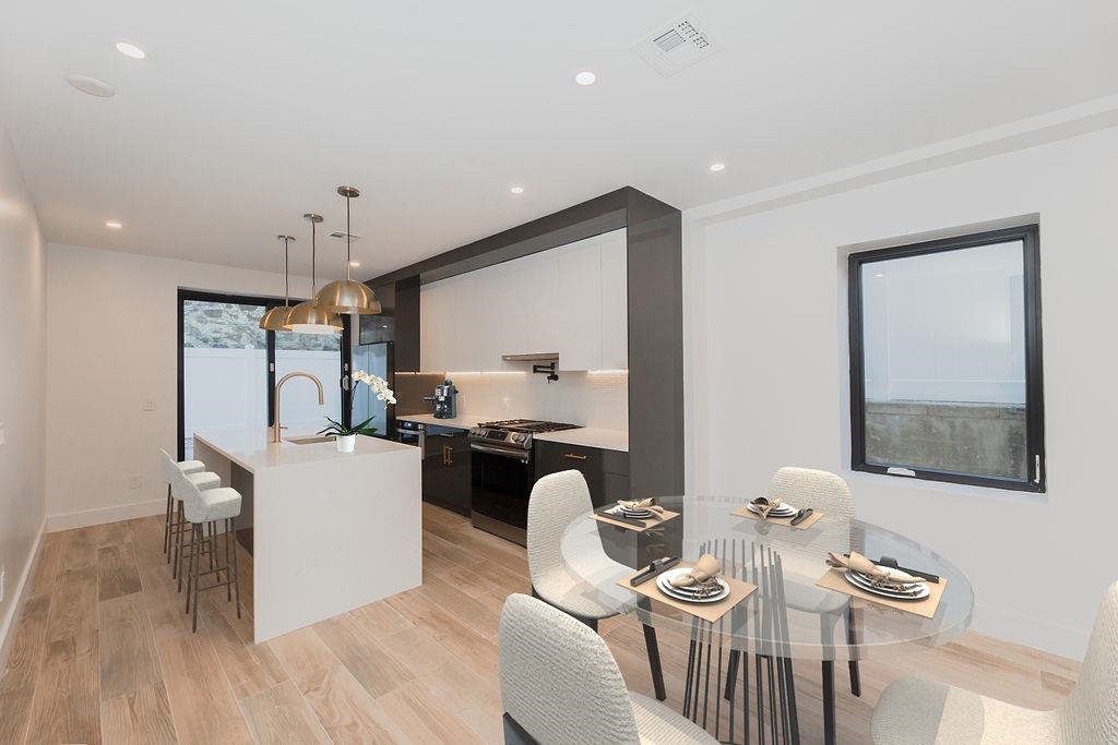 103 JEWETT AVE Unit: 1