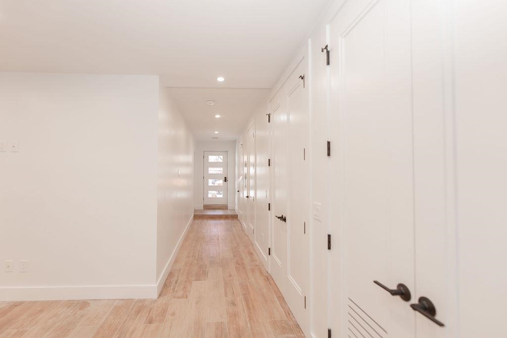 103 JEWETT AVE Unit: 1