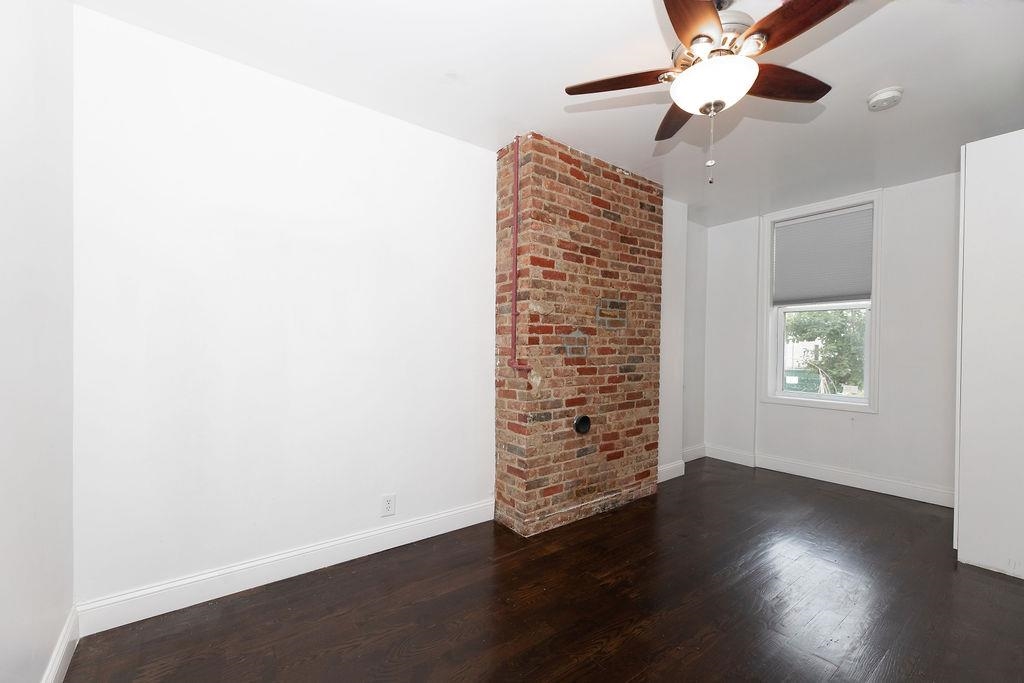 174 HANCOCK AVE Unit: 1