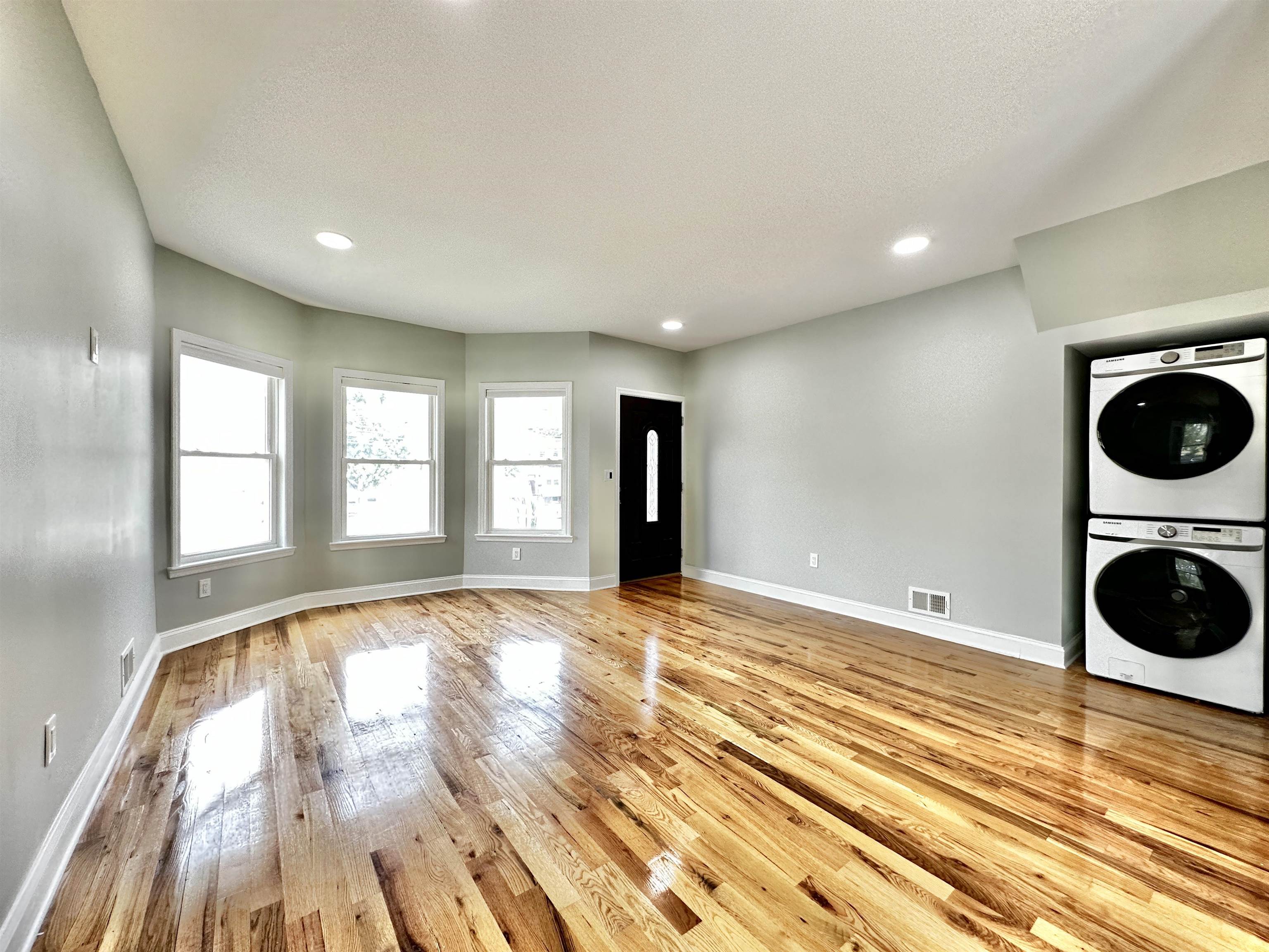 259 DUNCAN AVE Unit: 1