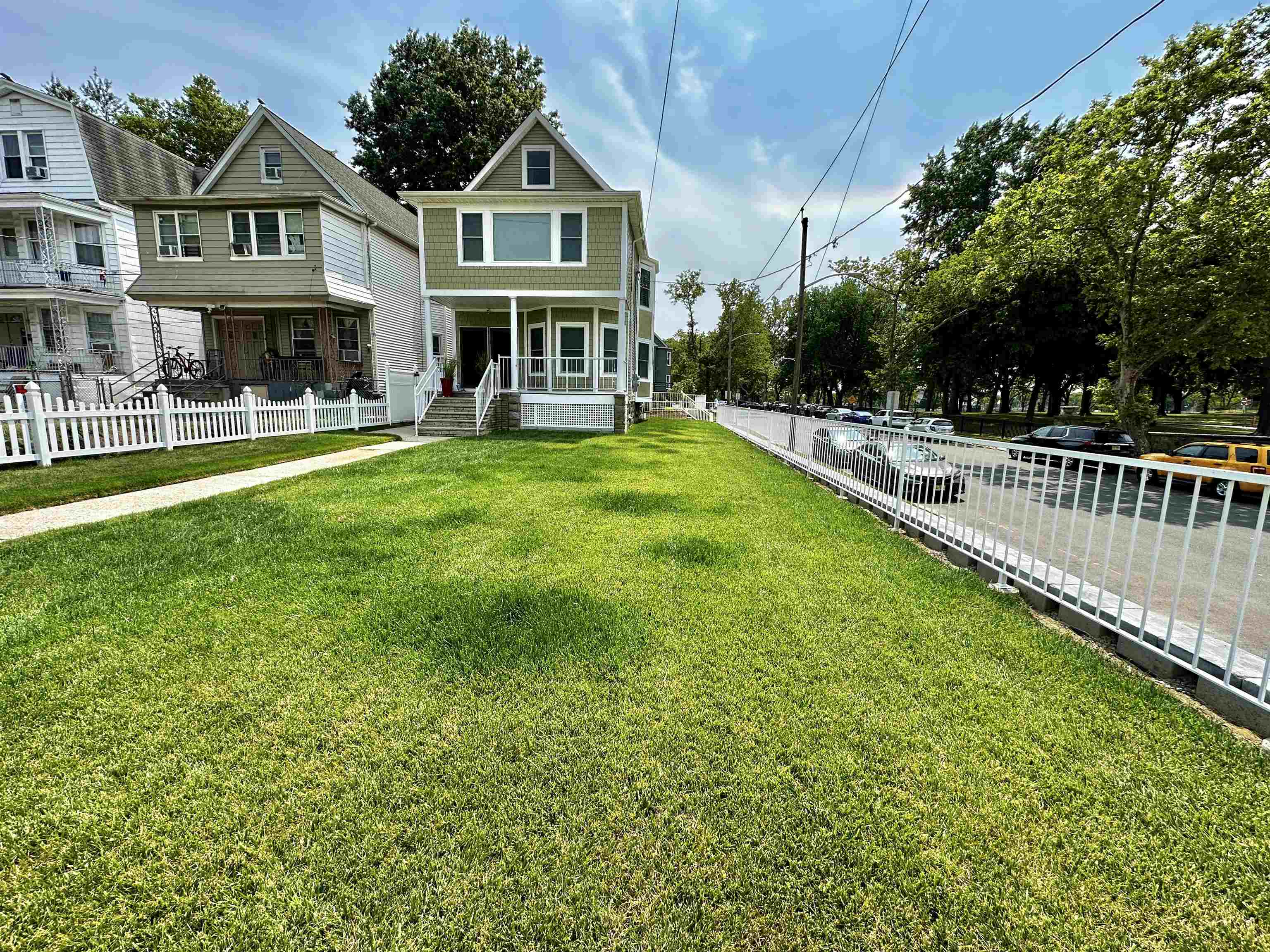 259 DUNCAN AVE Unit: 1