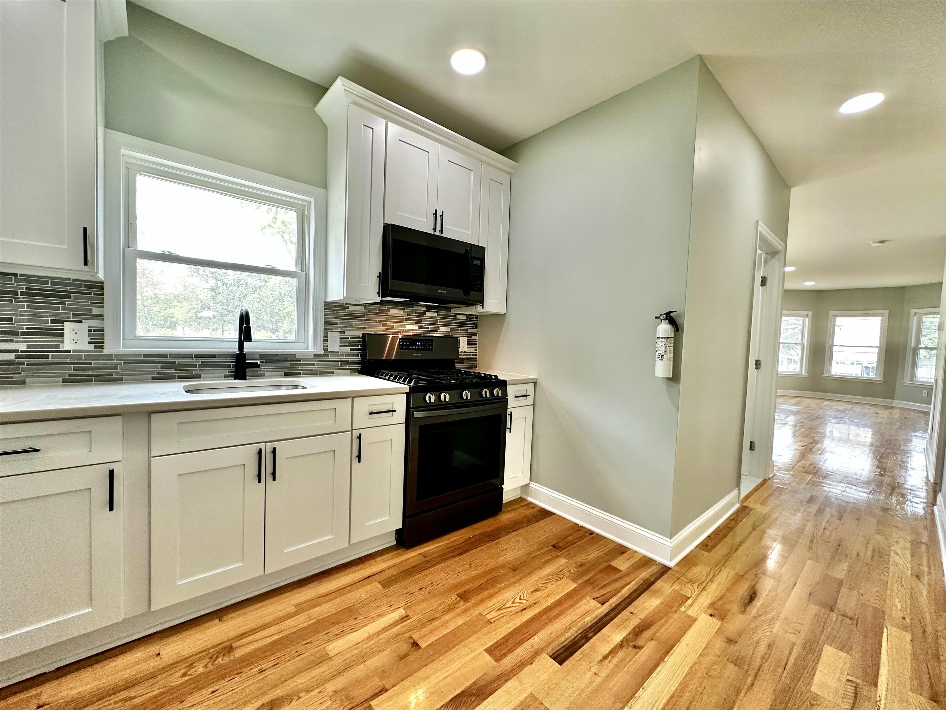 259 DUNCAN AVE Unit: 1