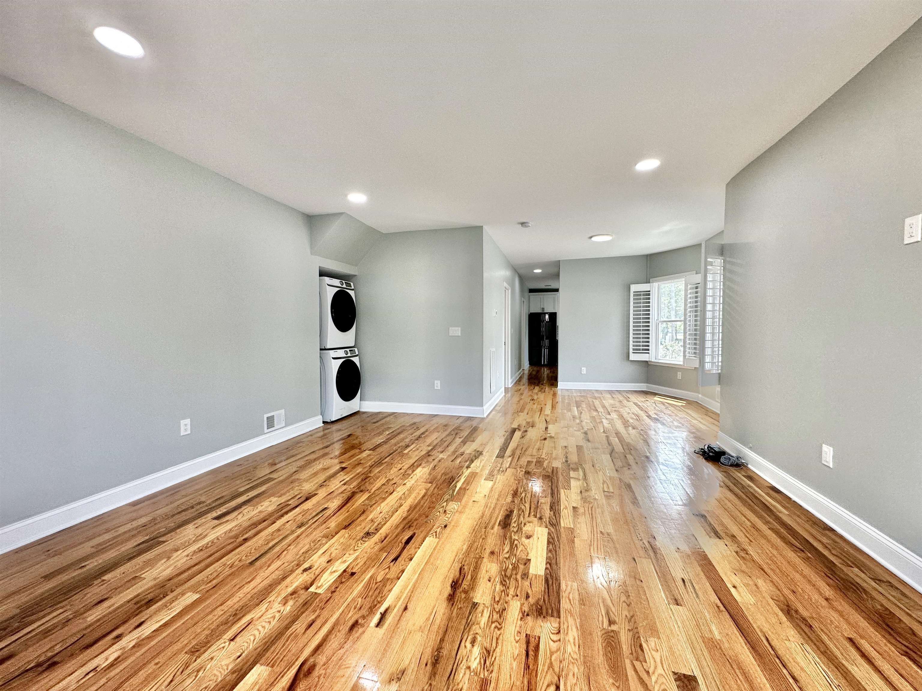 259 DUNCAN AVE Unit: 1