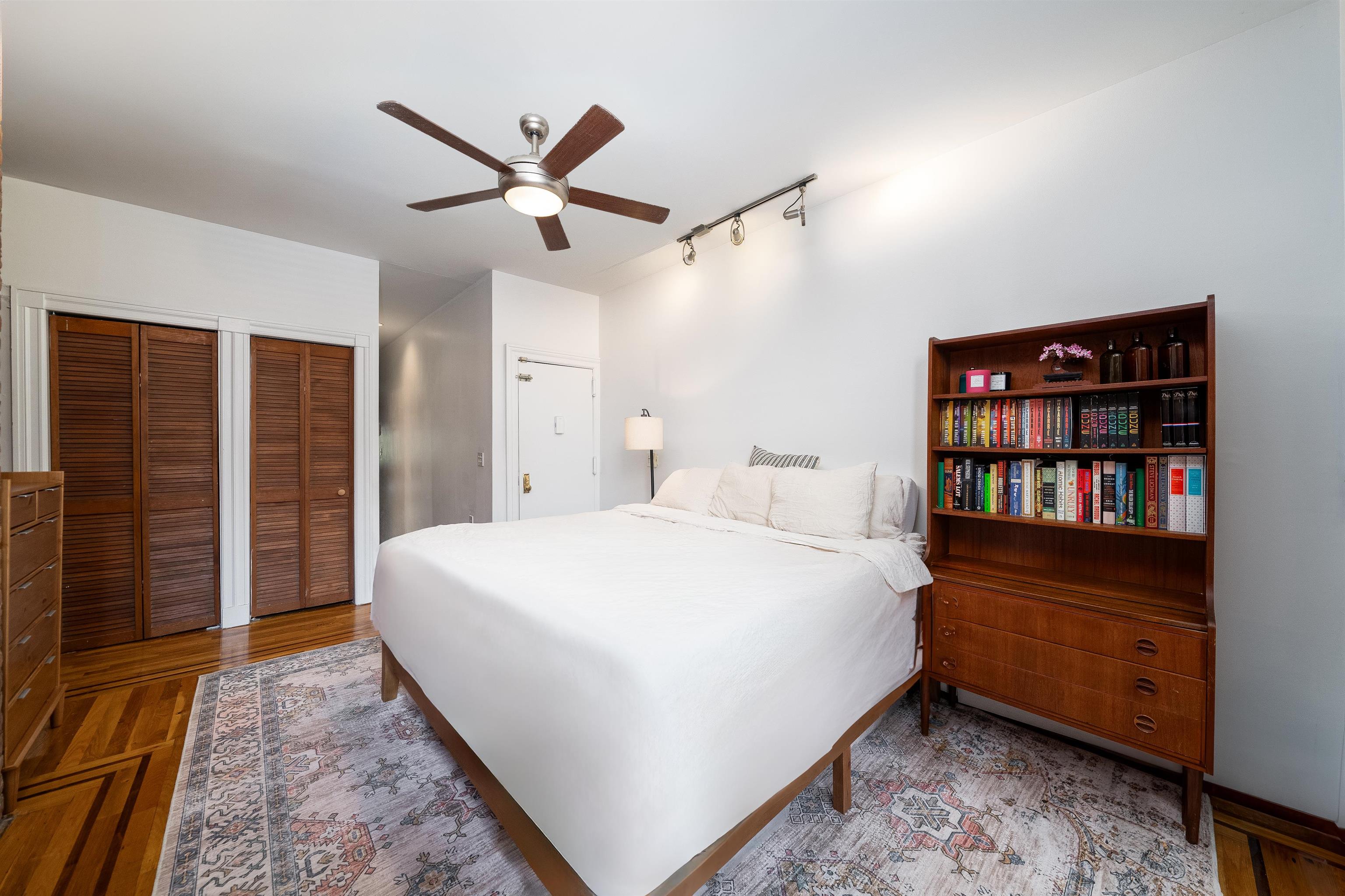 515 JERSEY AVE Unit: 5