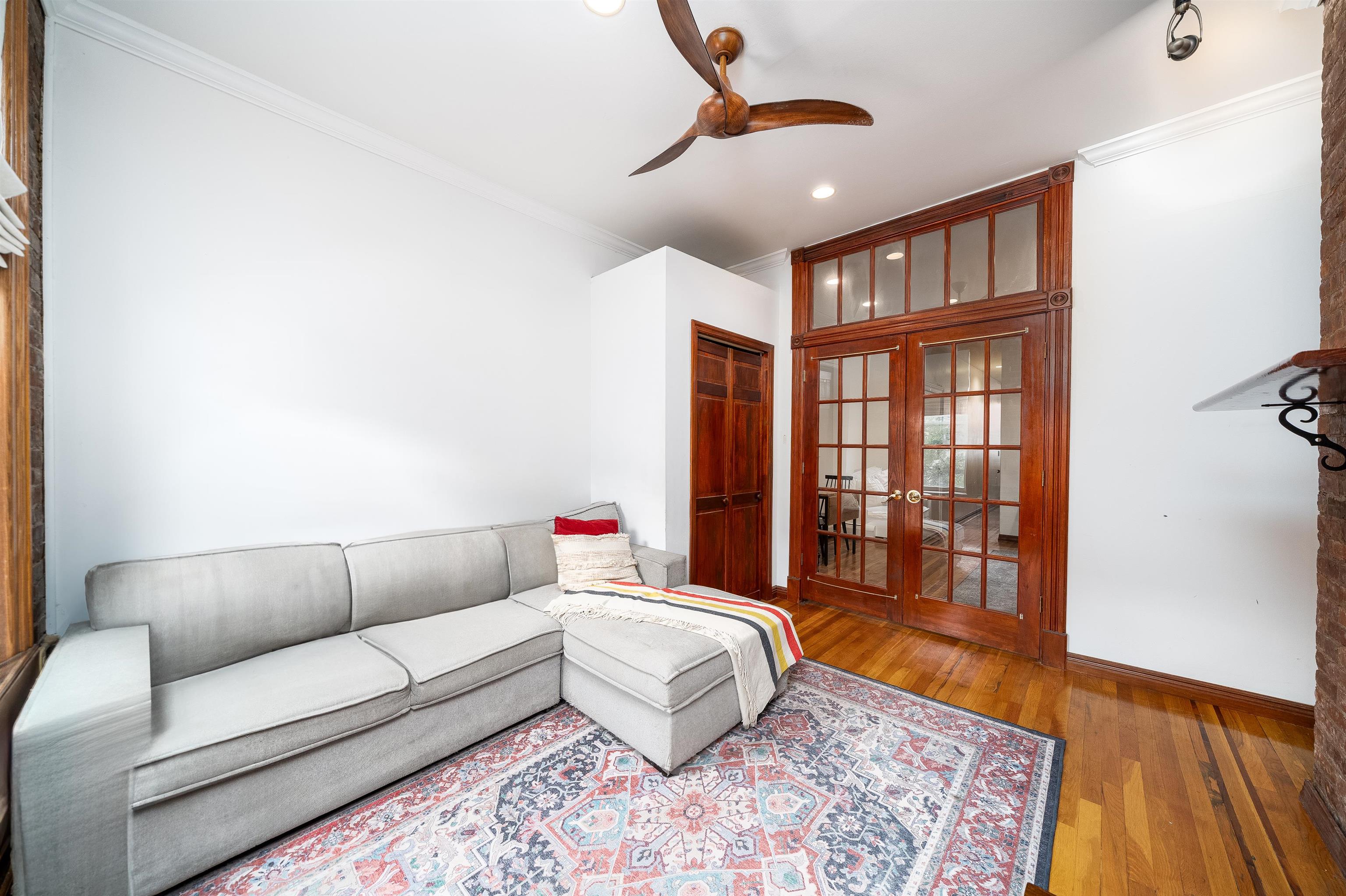 515 JERSEY AVE Unit: 5