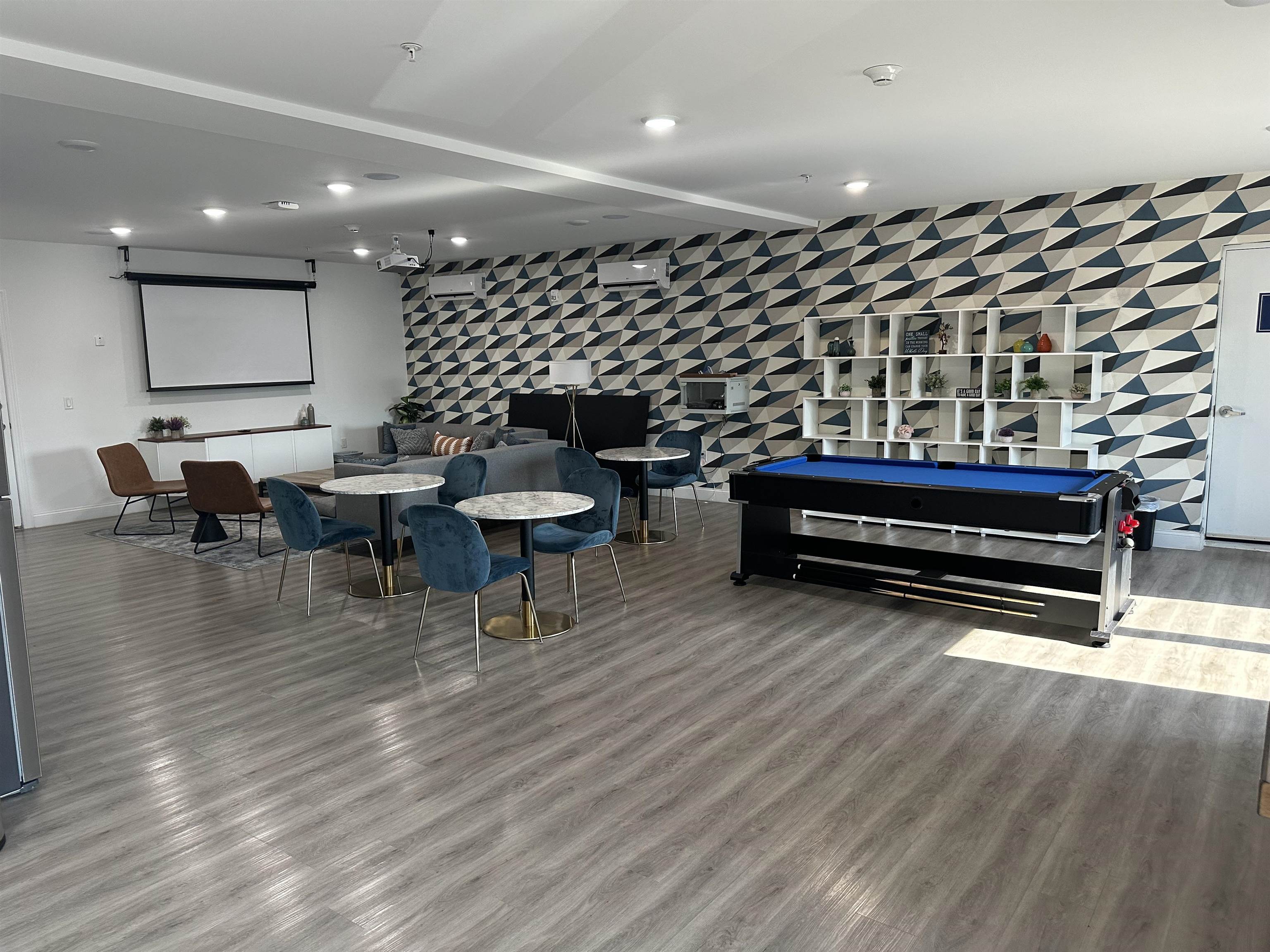 211 BALDWIN AVE Unit: 607