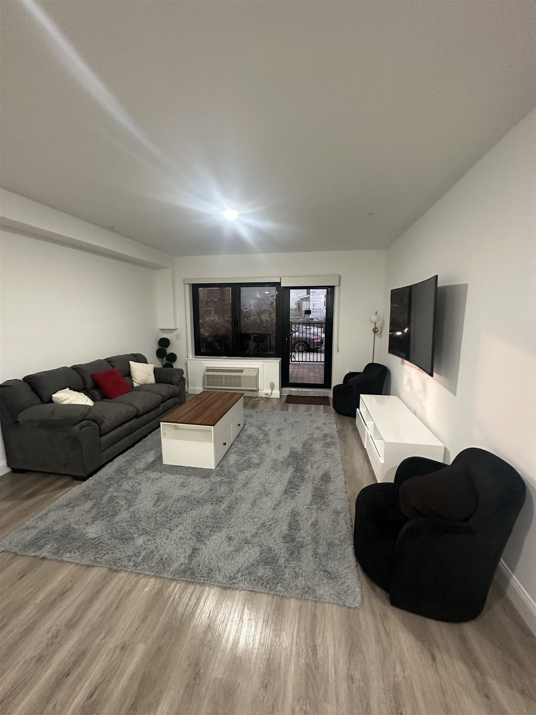 211 BALDWIN AVE Unit: 607