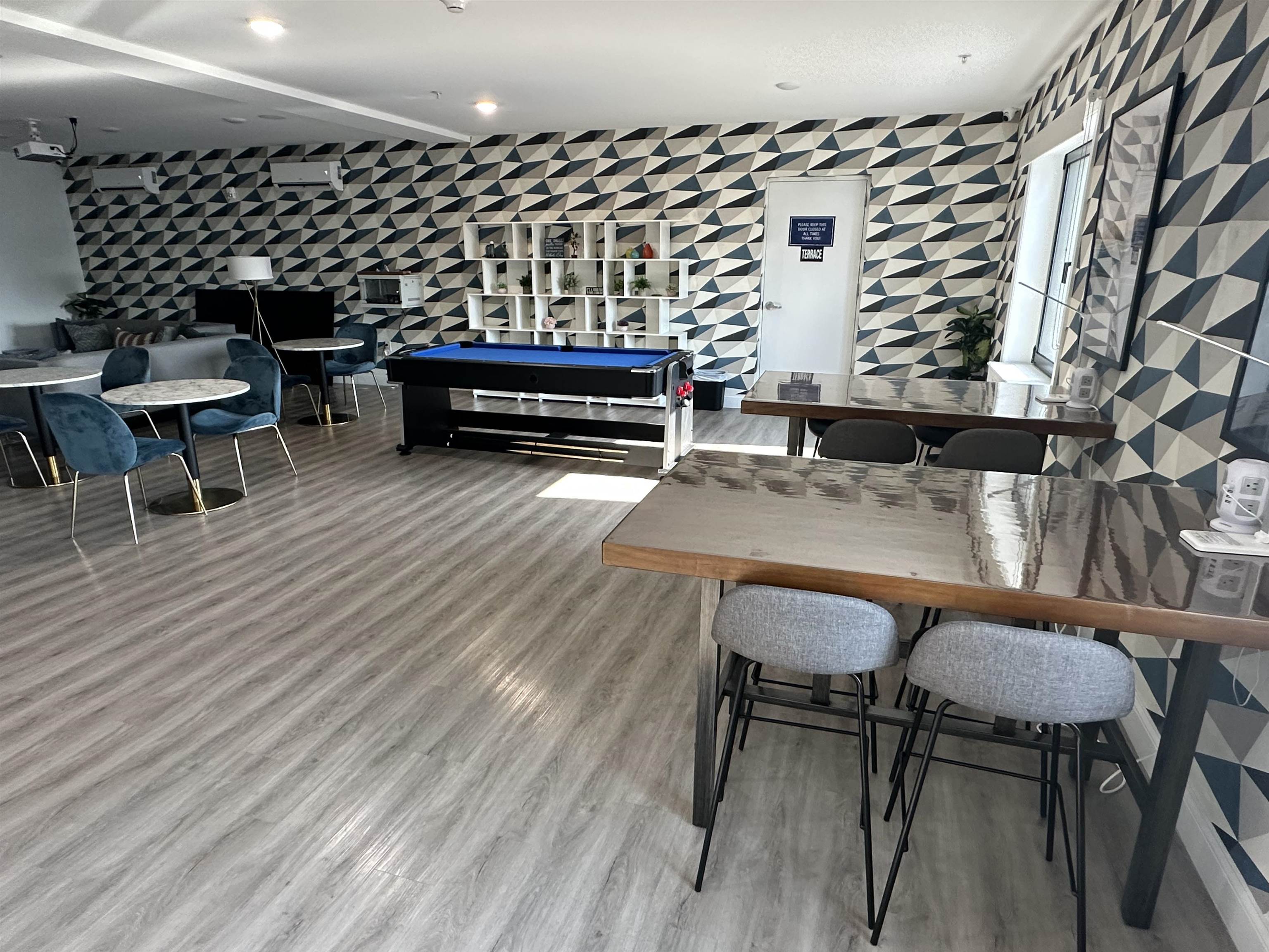 211 BALDWIN AVE Unit: 607